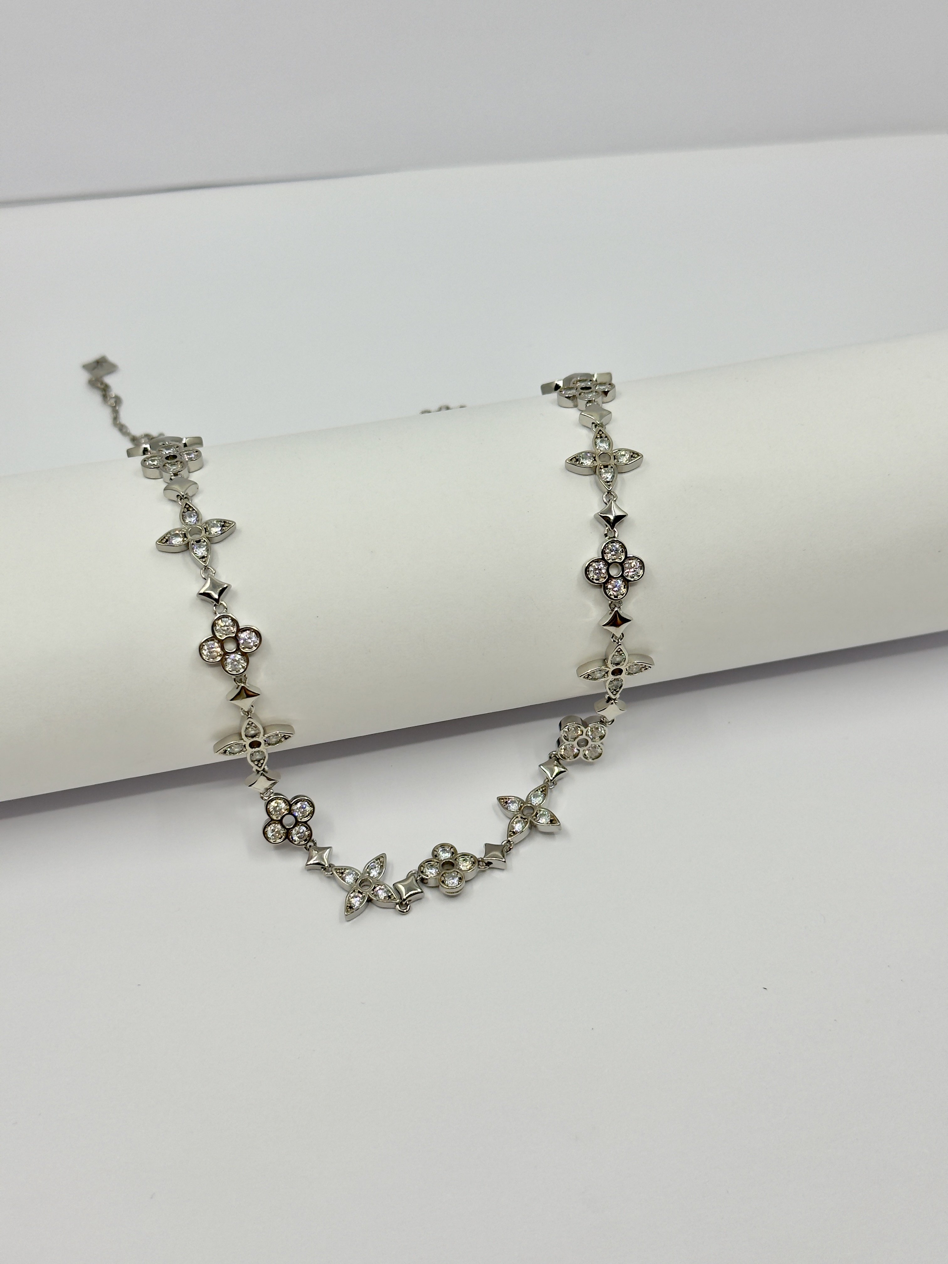 Idyle Blossom Silver Kolye
