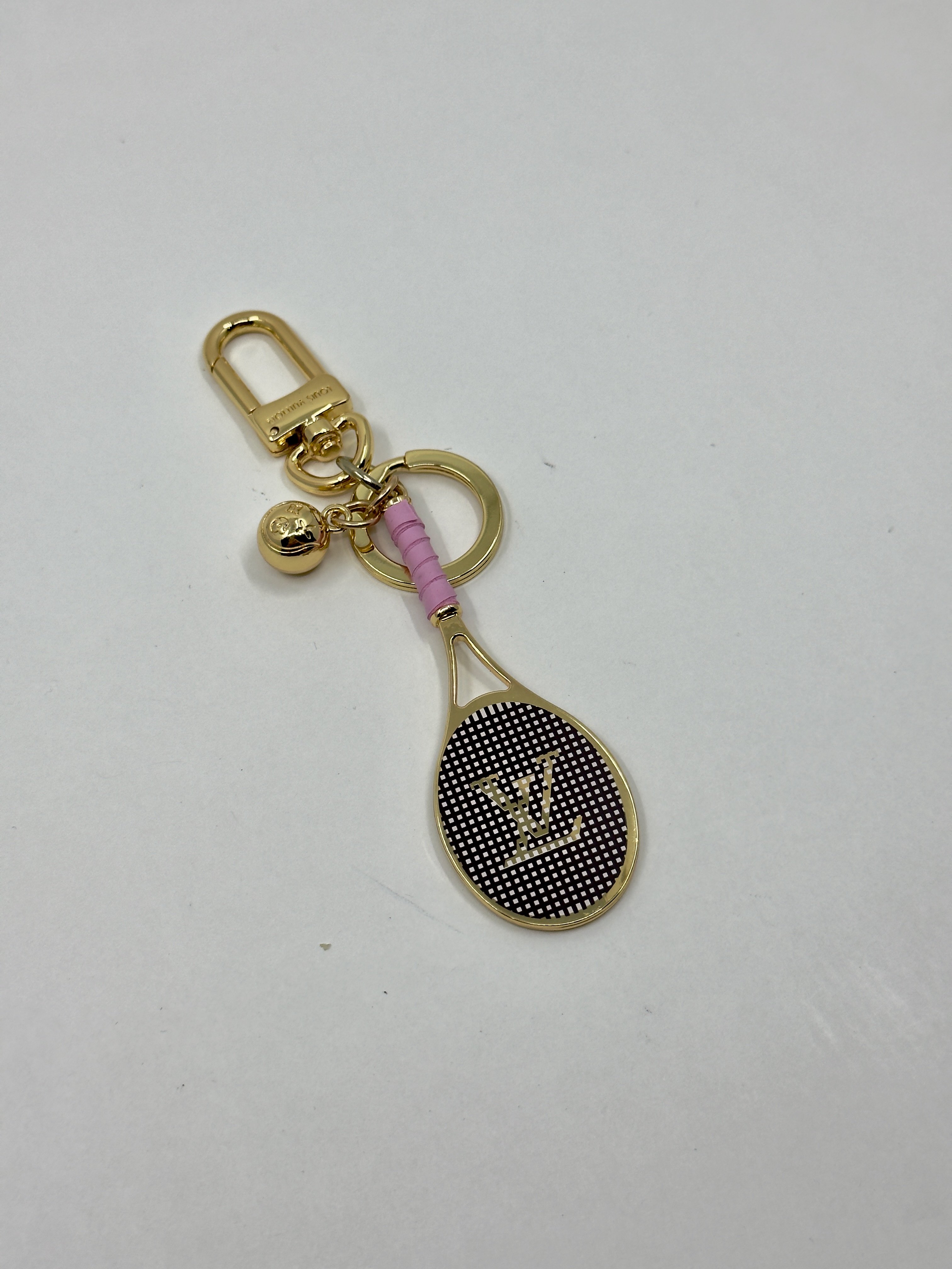 LV. Pembe Sap Hologramlı Raket Anahtarlık