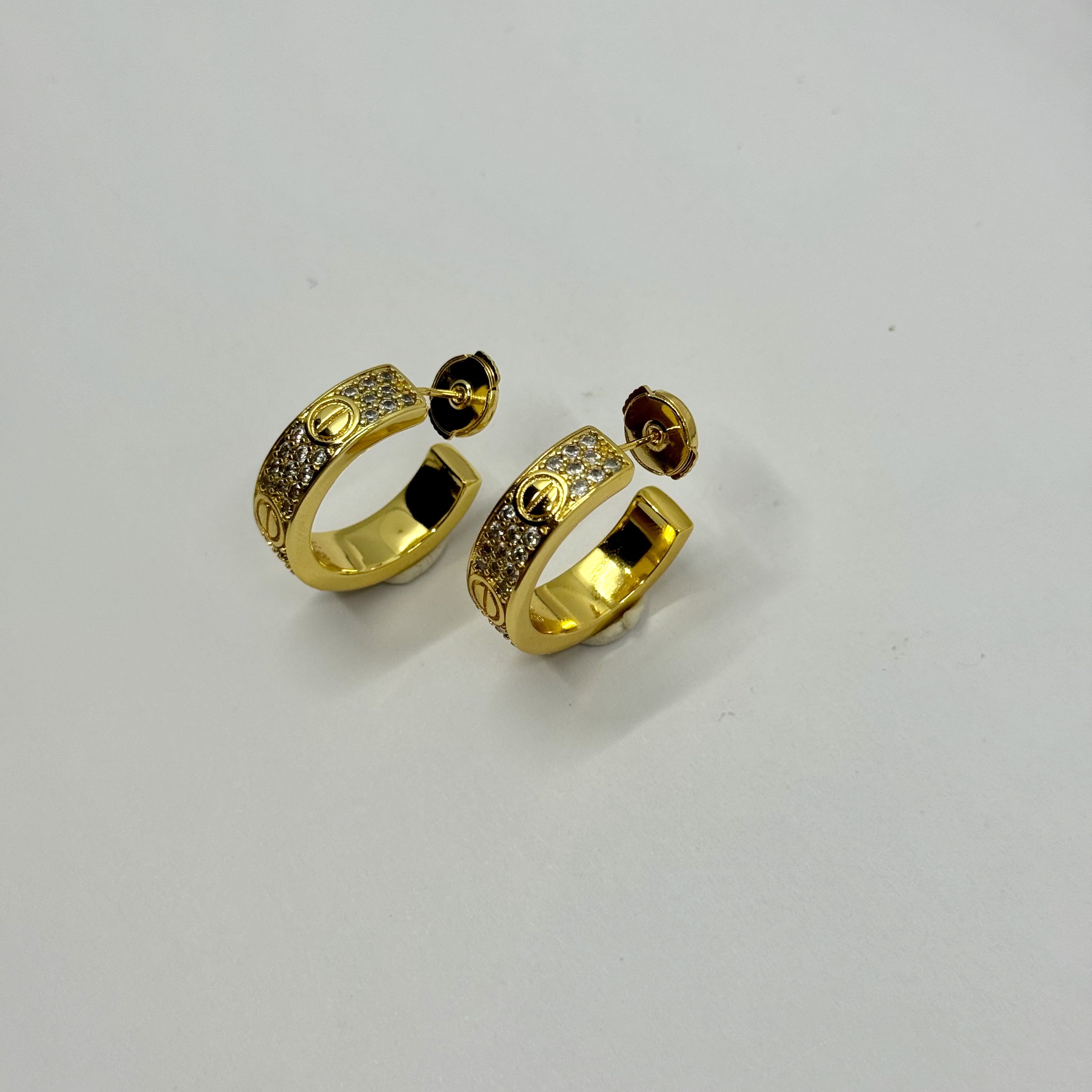 Full Paved Gold Small Love Küpe