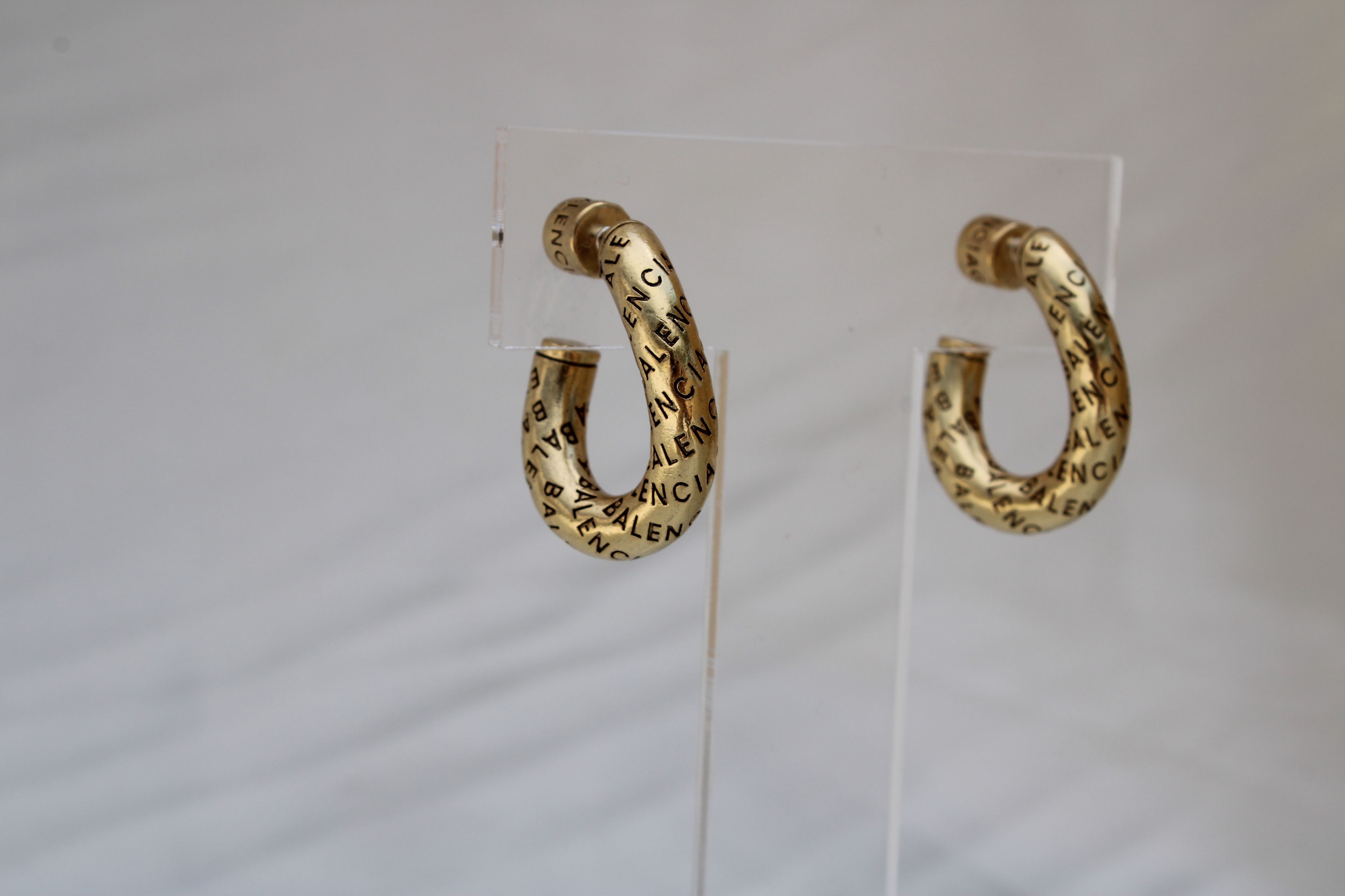 blciaga gold asimetrik küpe