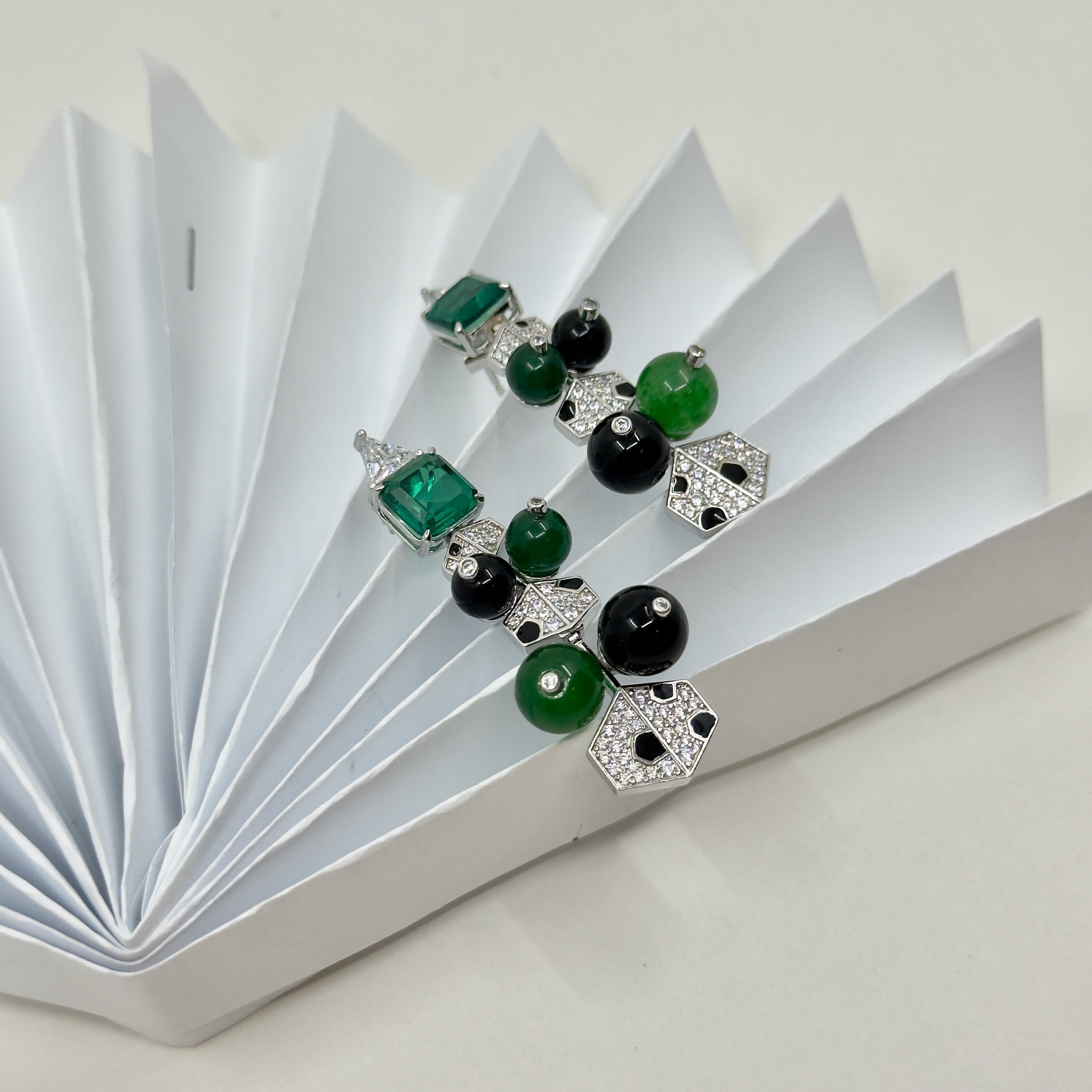 Prem. Emerald Orbit Küpe