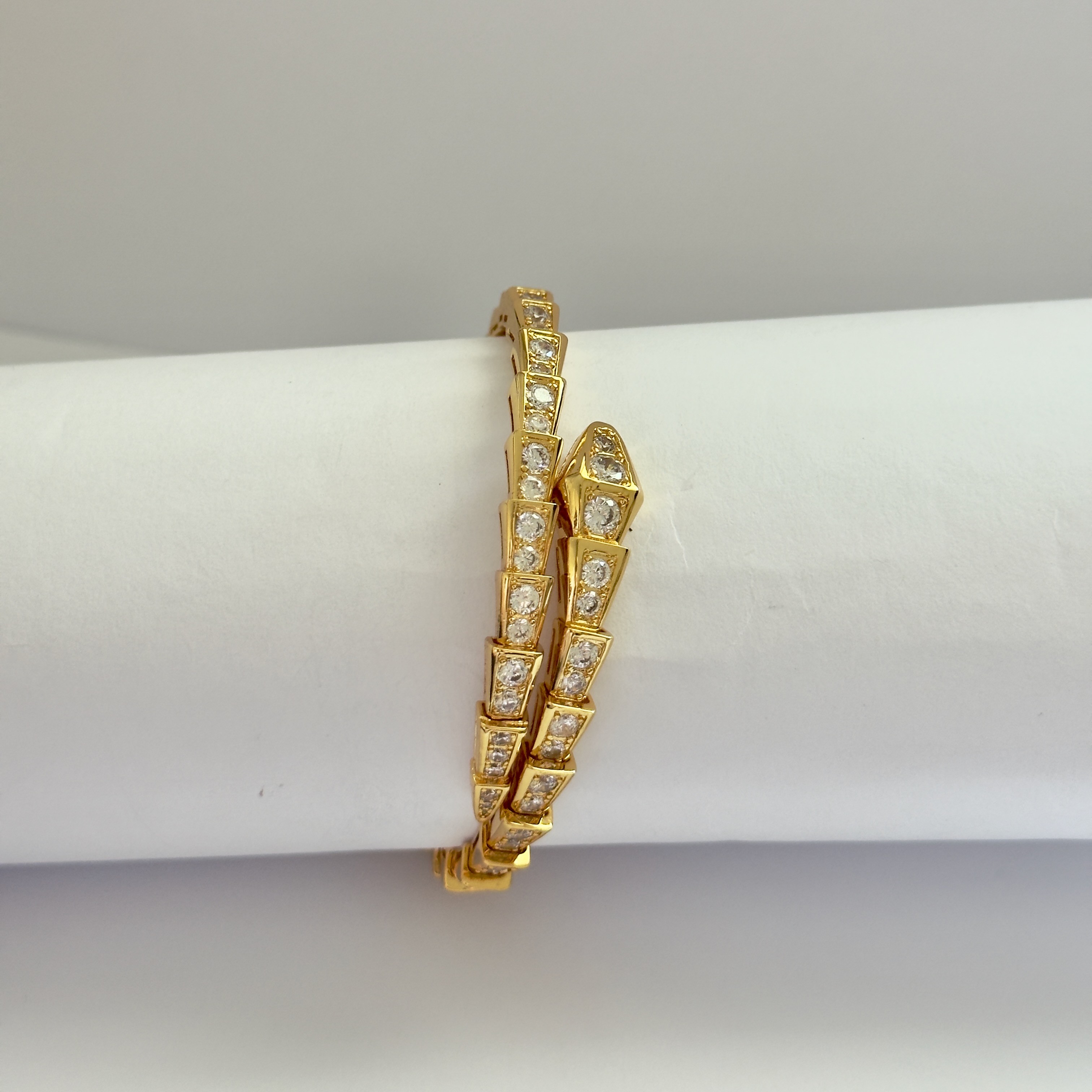 Bvl. Gold Full Taşlı Serpenti Bileklik