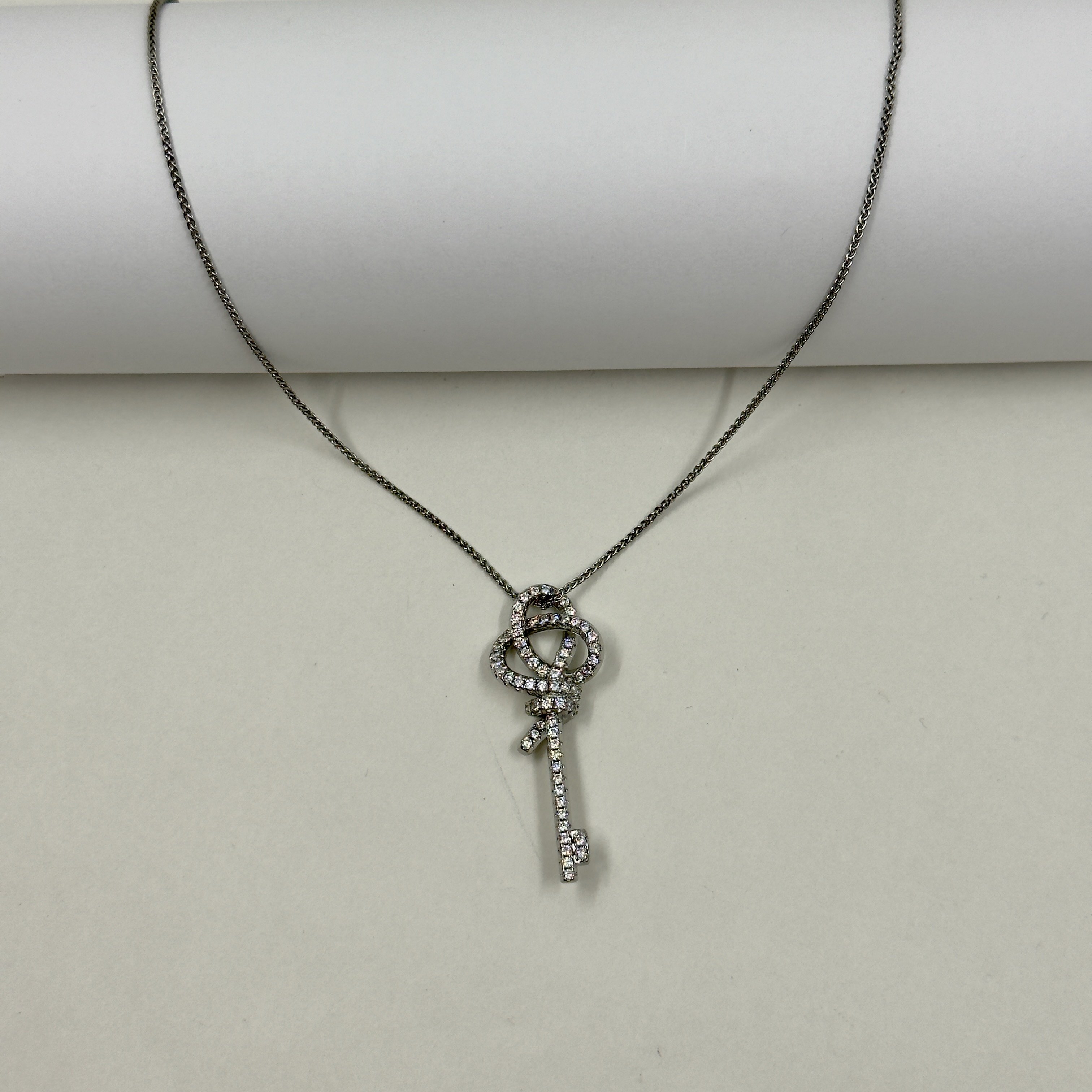 Tiff.Co. Silver Taşlı Key Kolye