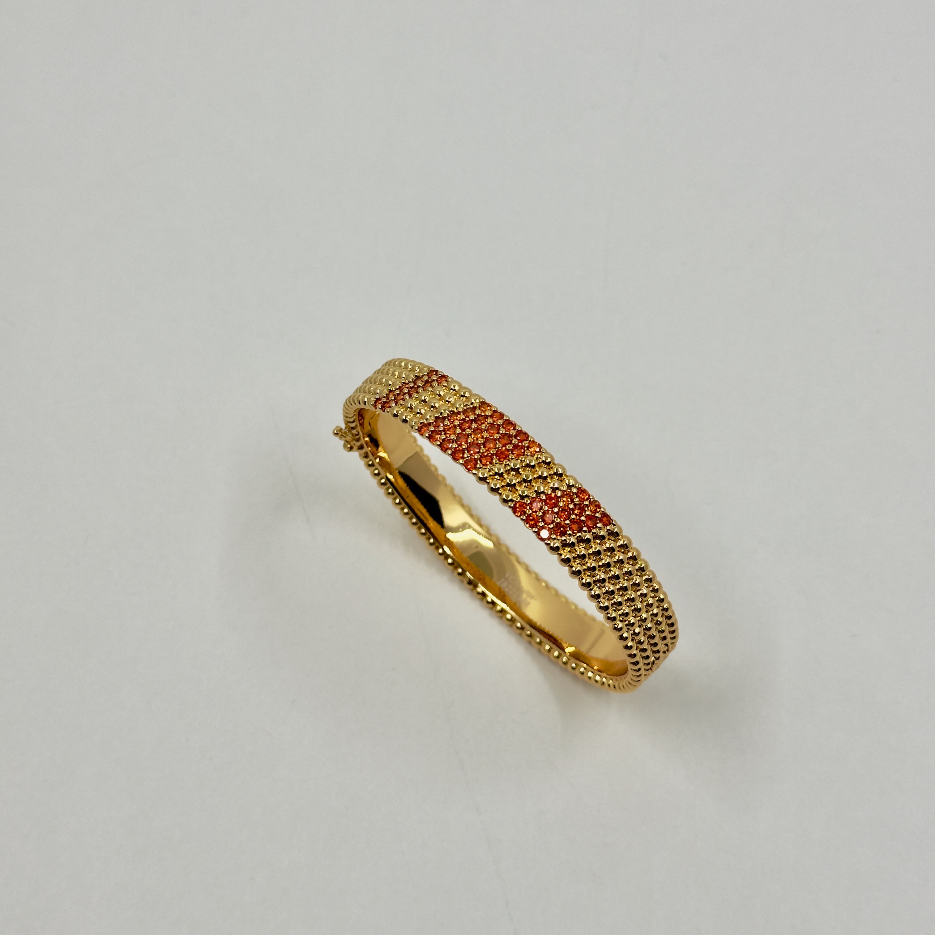 VCA. Perle Gold Turuncu Detaylı Bileklik
