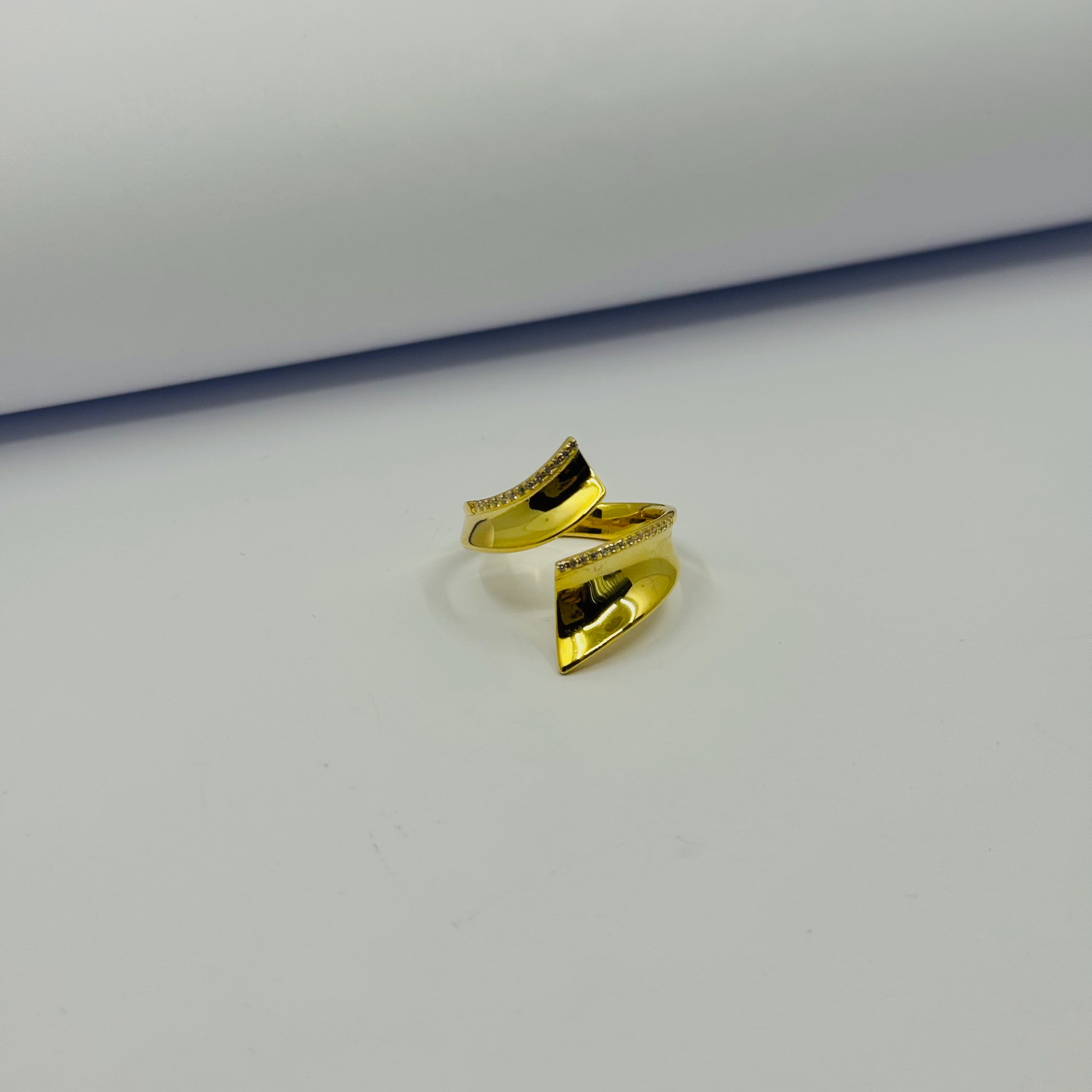 Gold Zephyr Yüzük