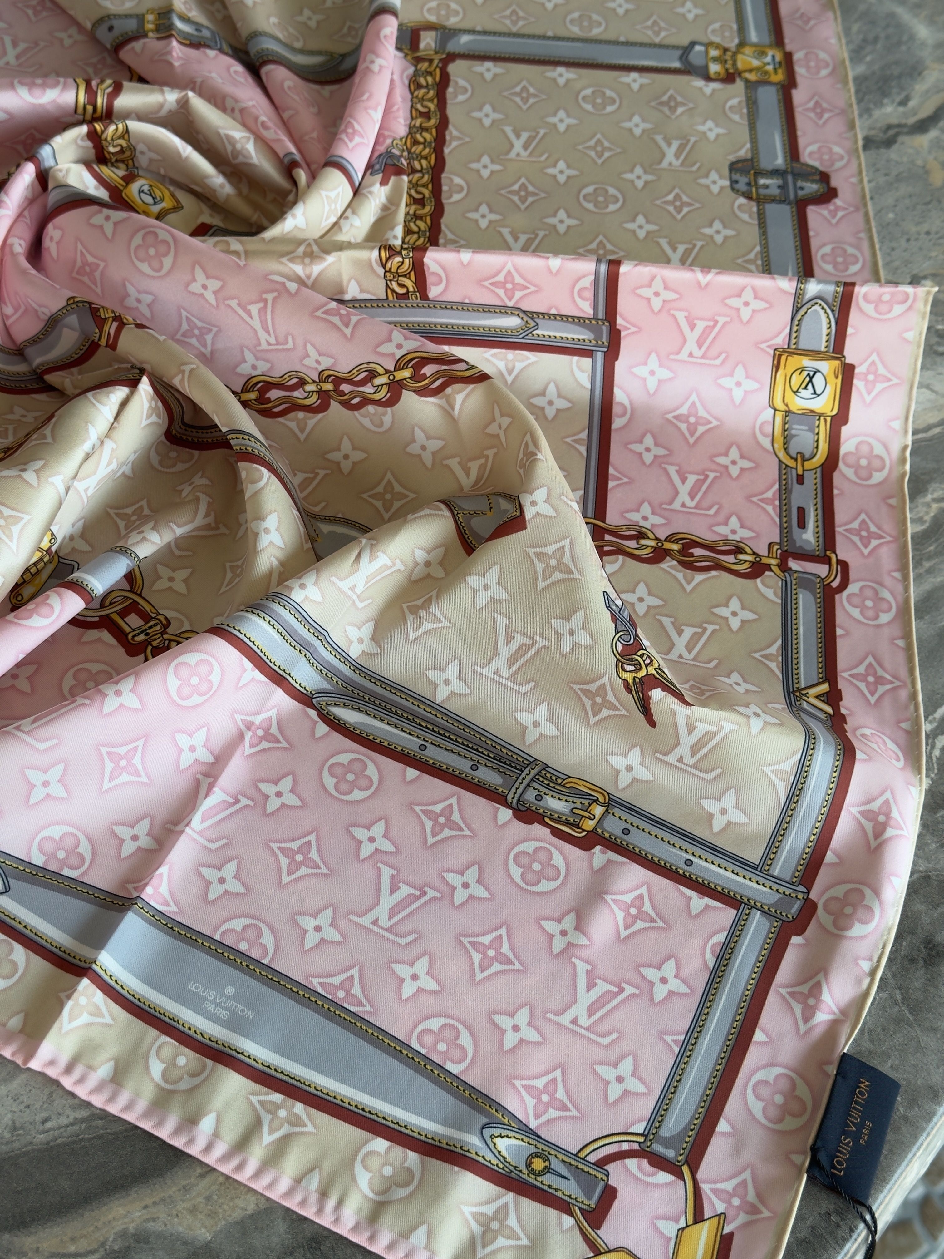 Monogram Belt & Chain Pastel İpek Şal