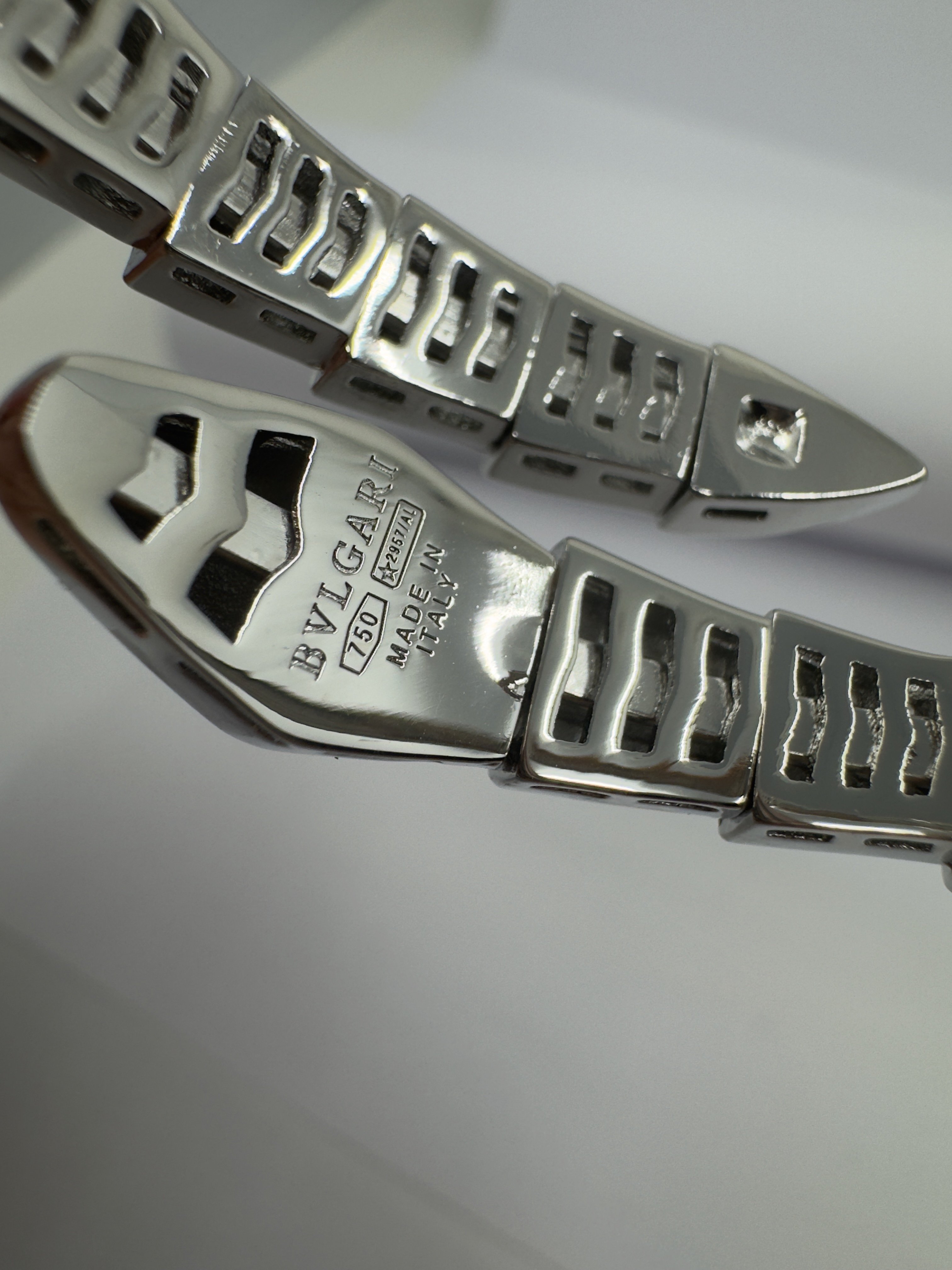 Ara Taşlı Ucu Sedefli Silver Serpenti Bileklik