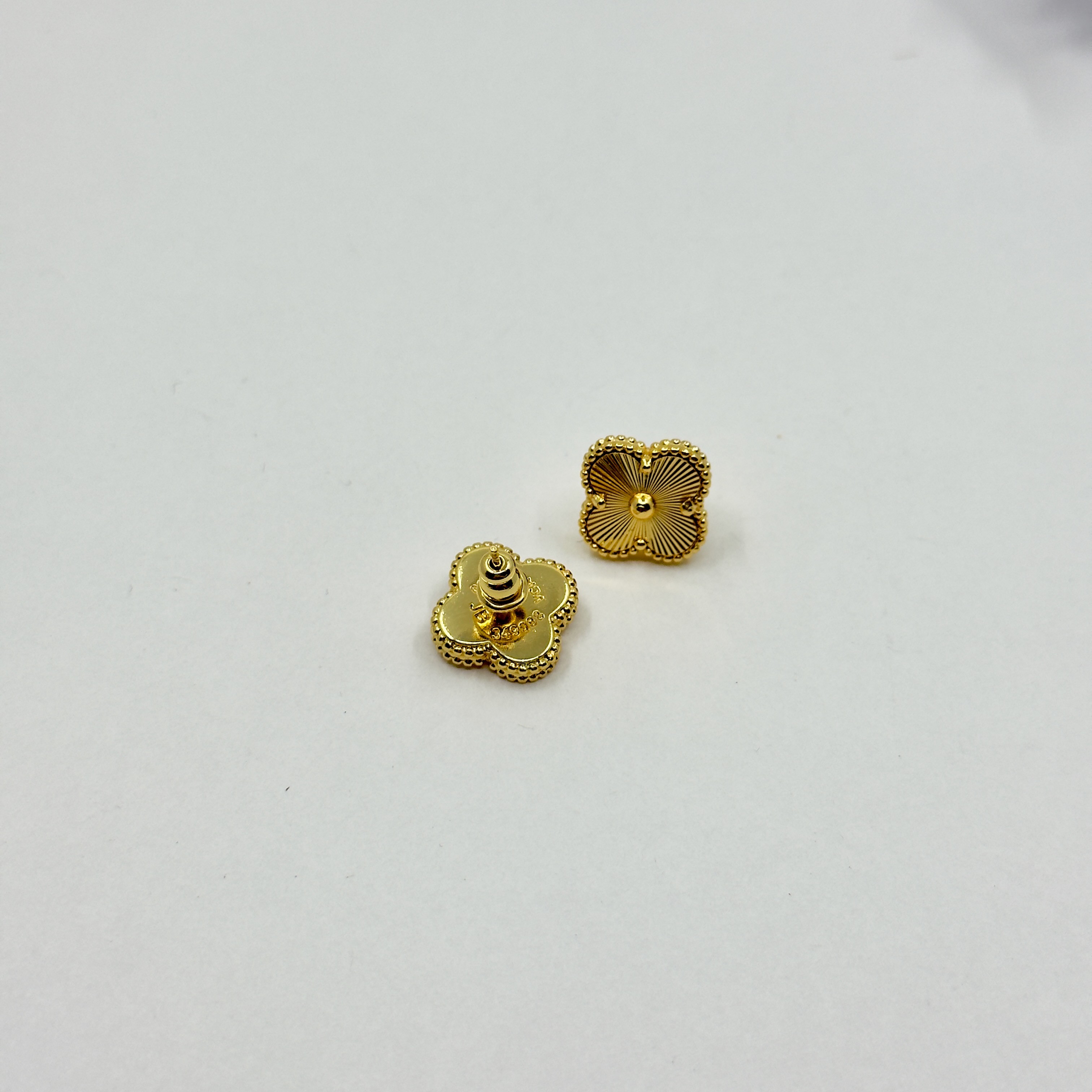 VCA. Alhmbra Full Gold Küpe