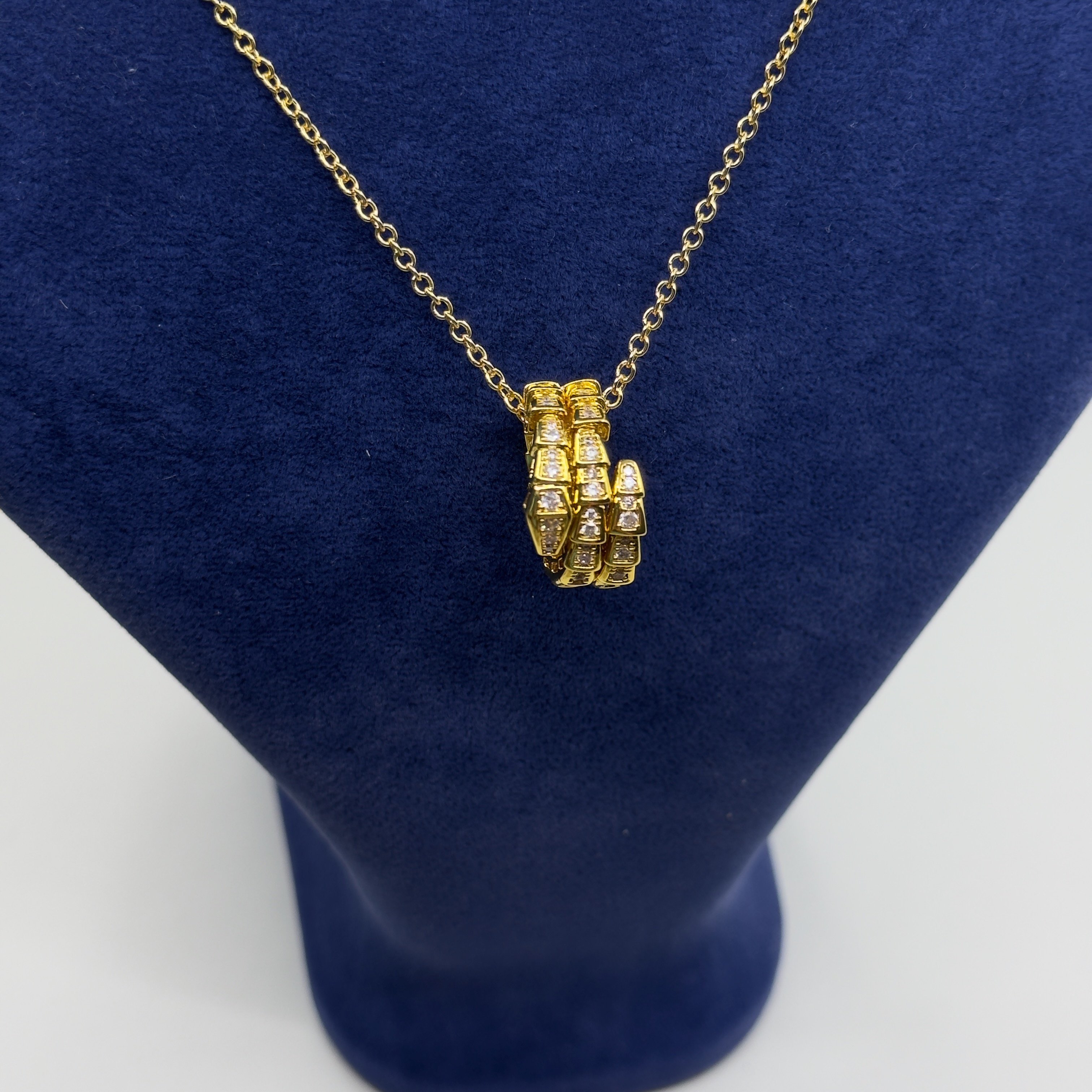 Bvl. Gold Serpenti Kolye