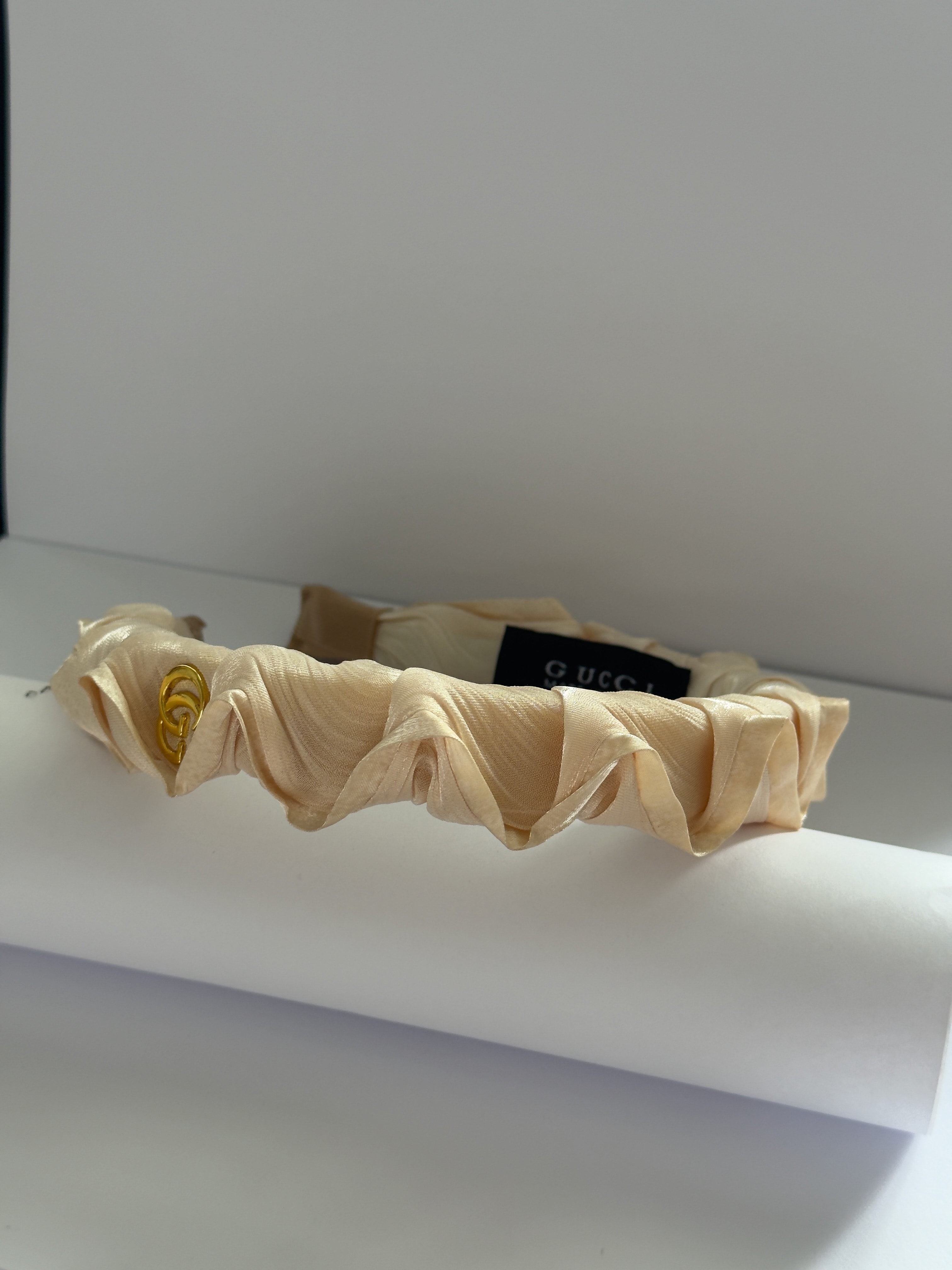 Ivory Drape Taç