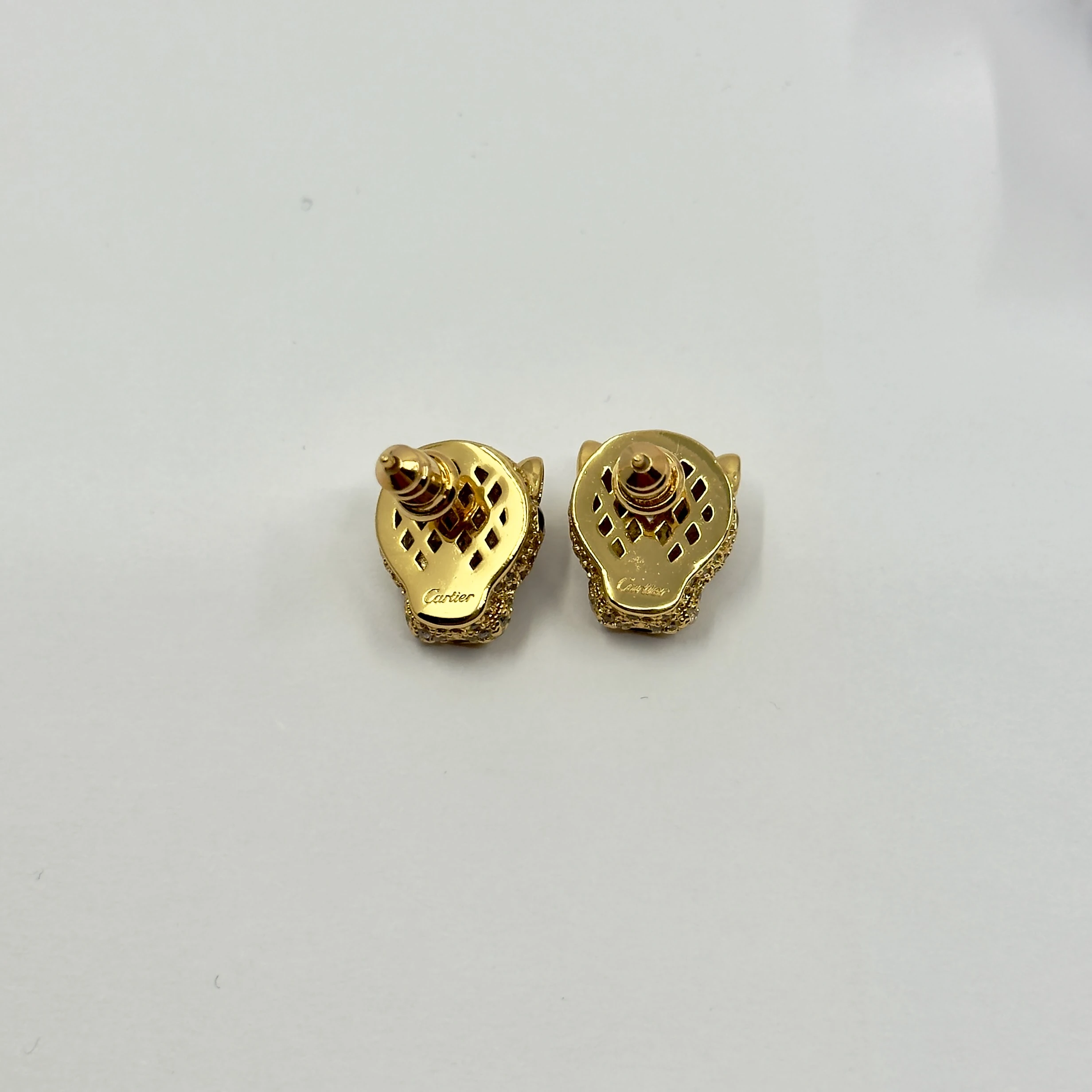 Gold Pantere de Crt Düğme Küpe