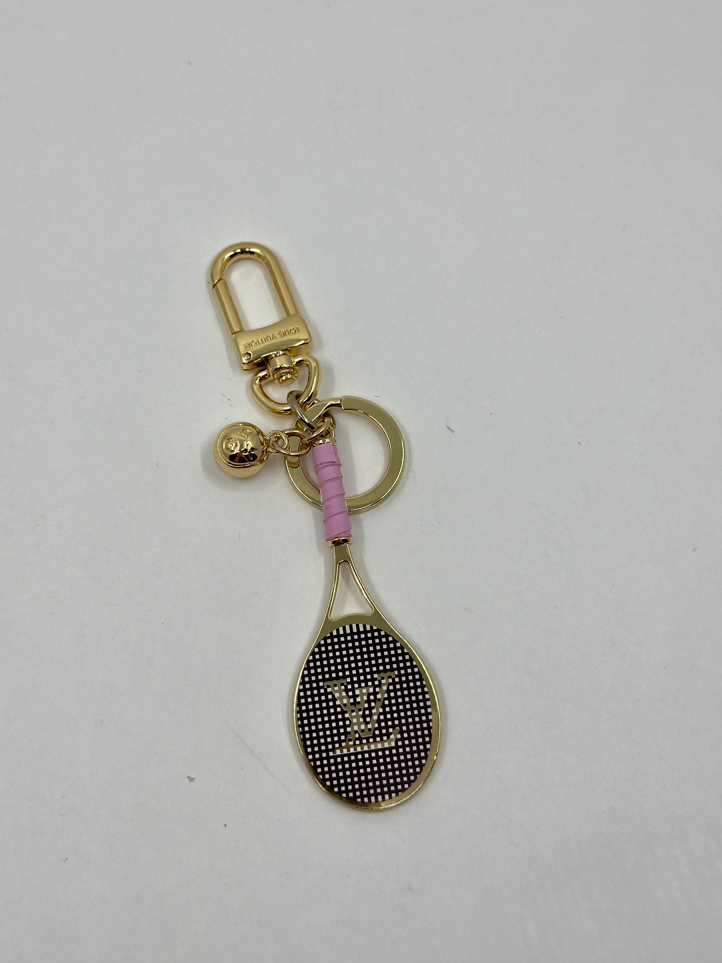 LV. Pembe Sap Hologramlı Raket Anahtarlık