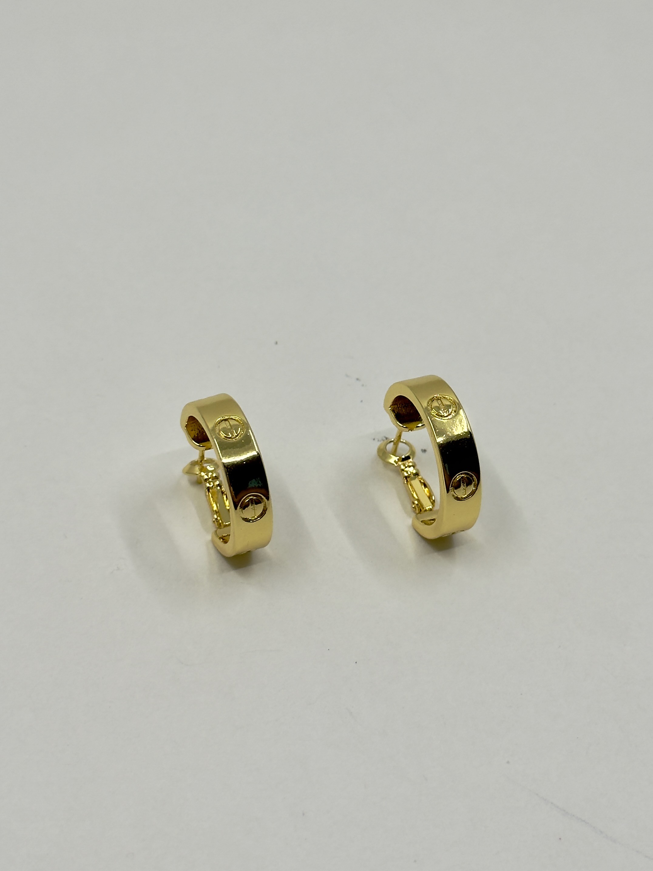 Crt. Gold Taşsız Love Küpe