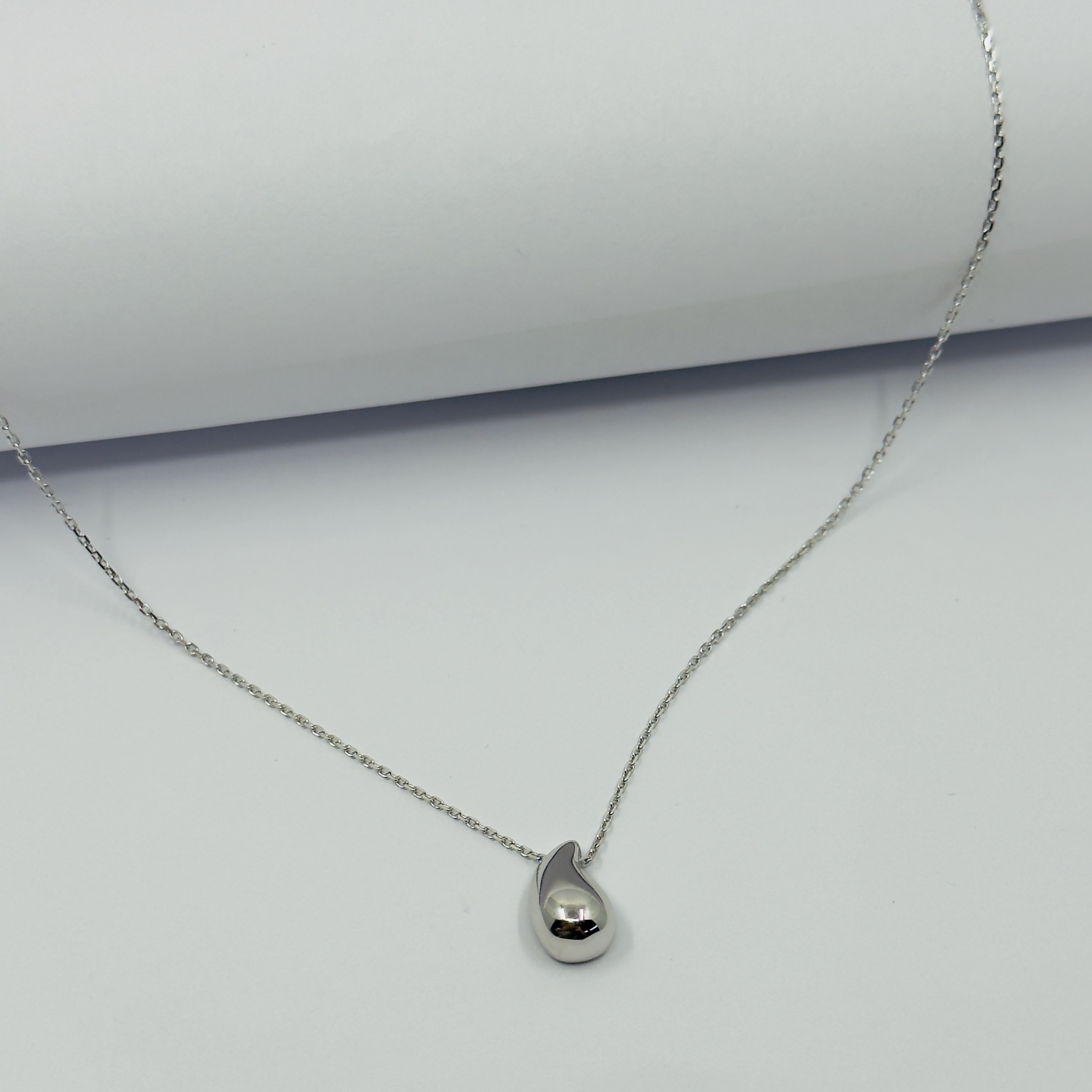 Botte Silver Drop Mini Kolye