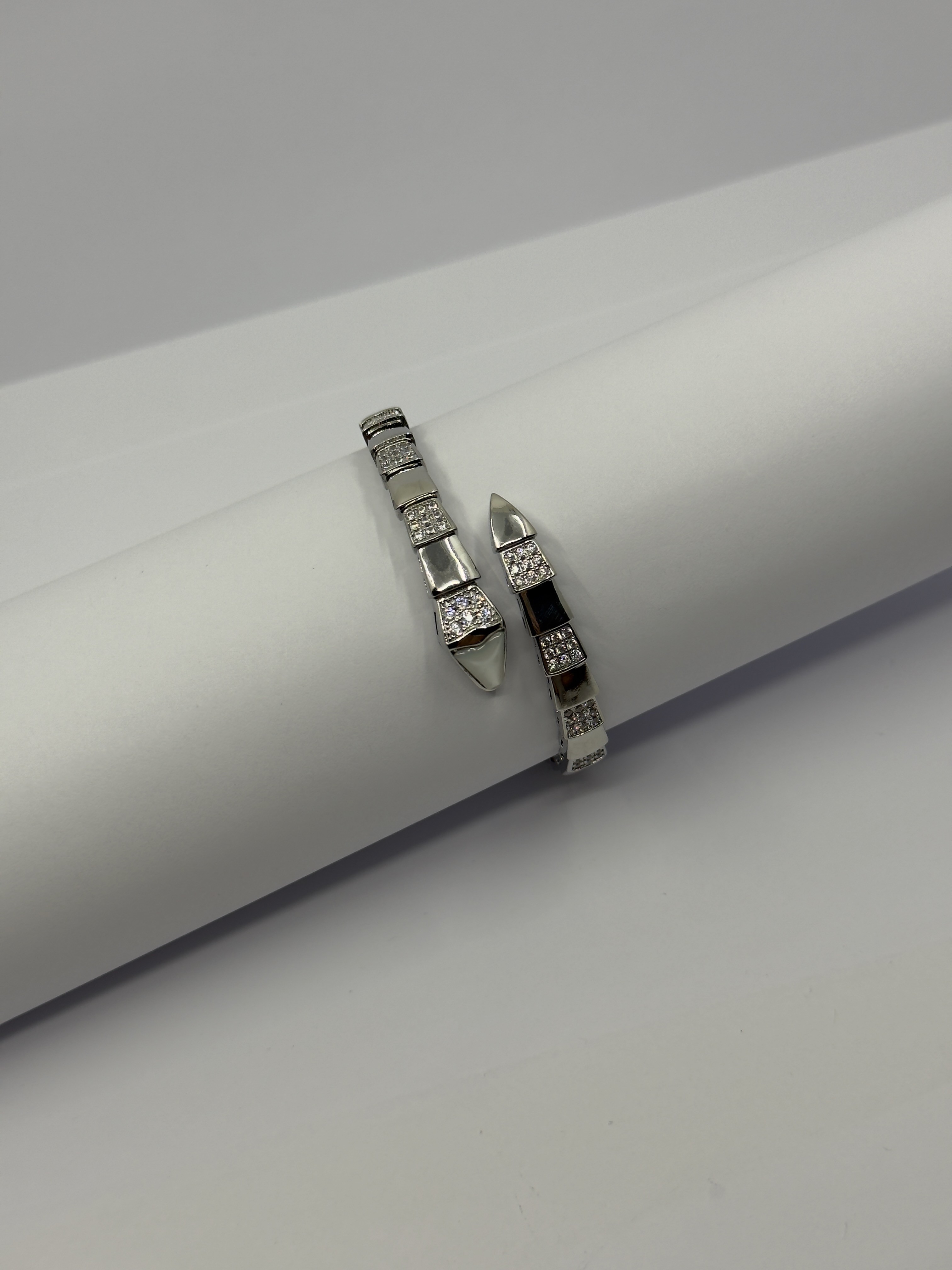 Ara Taşlı Ucu Sedefli Silver Serpenti Bileklik