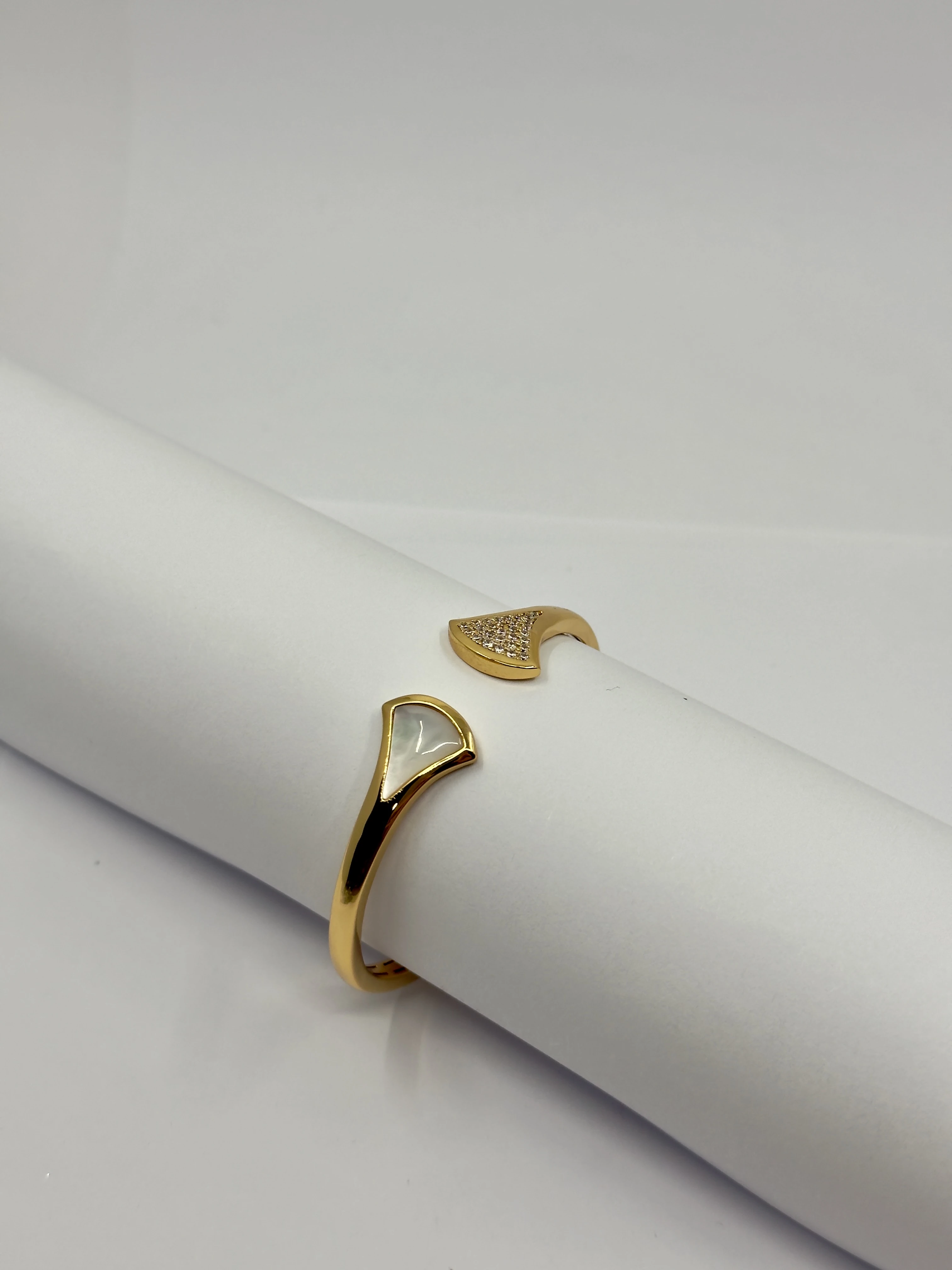 Sedef ve Taşlı Divas Dream Bileklik