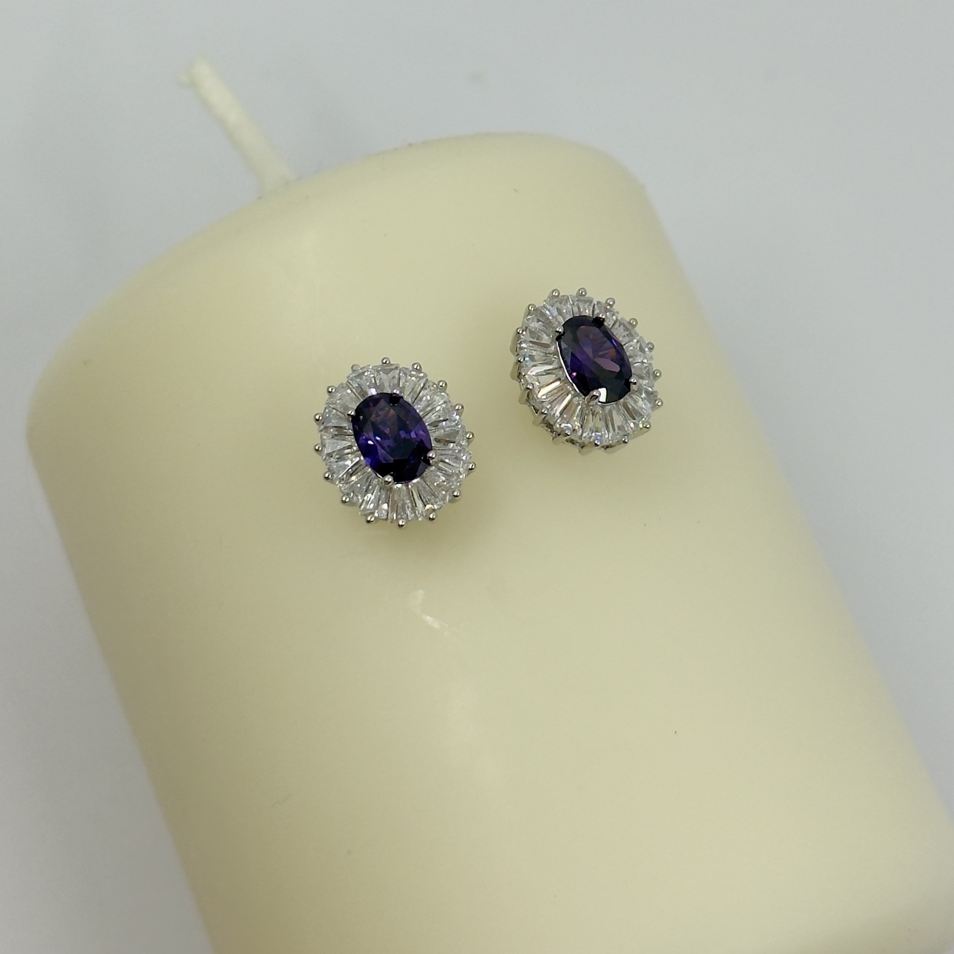 Doğal Safir Taşlı Oval Baget Gümüş Küpe