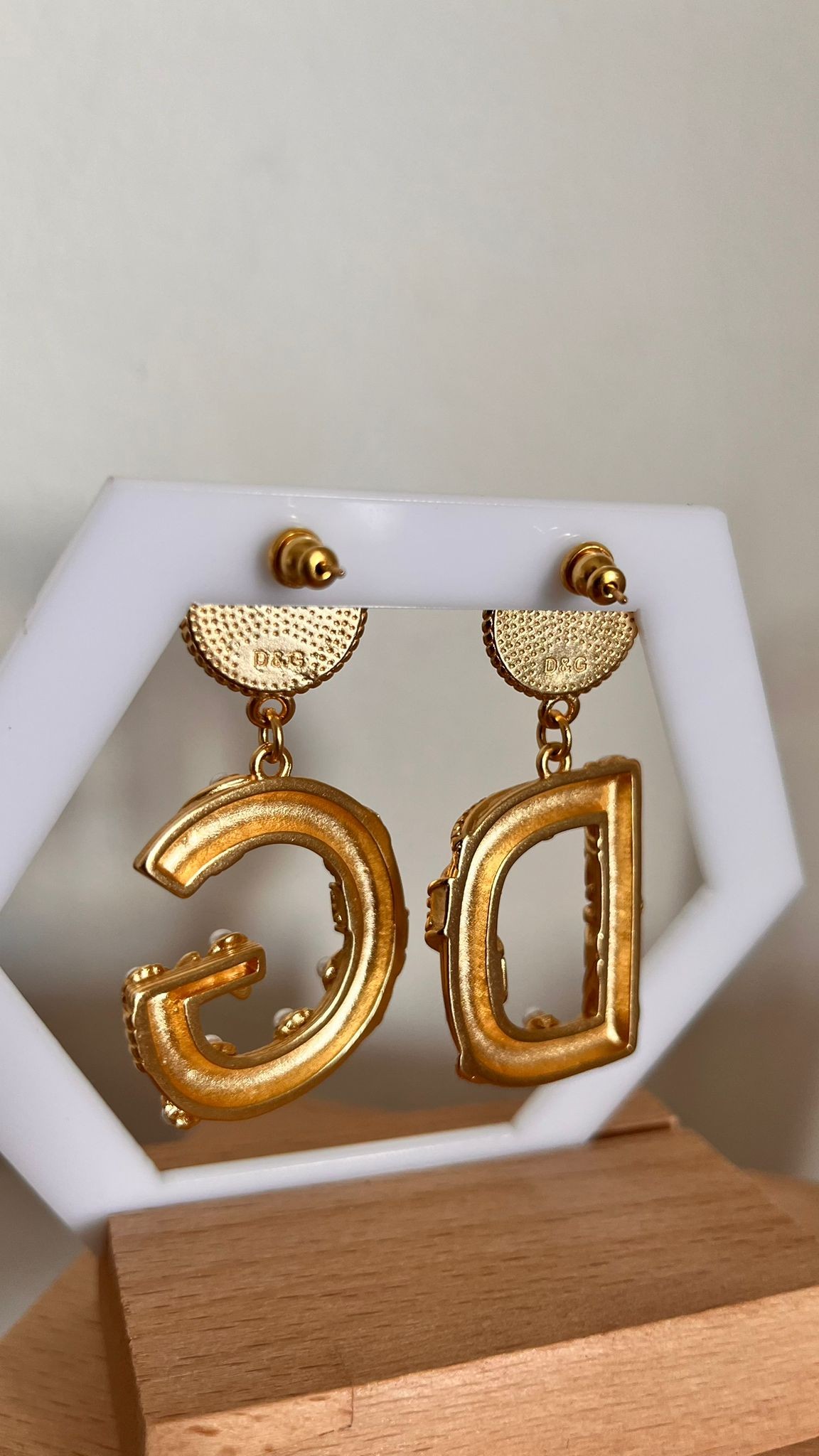 DolceG. Amore Gold İnci Detaylı Küpe