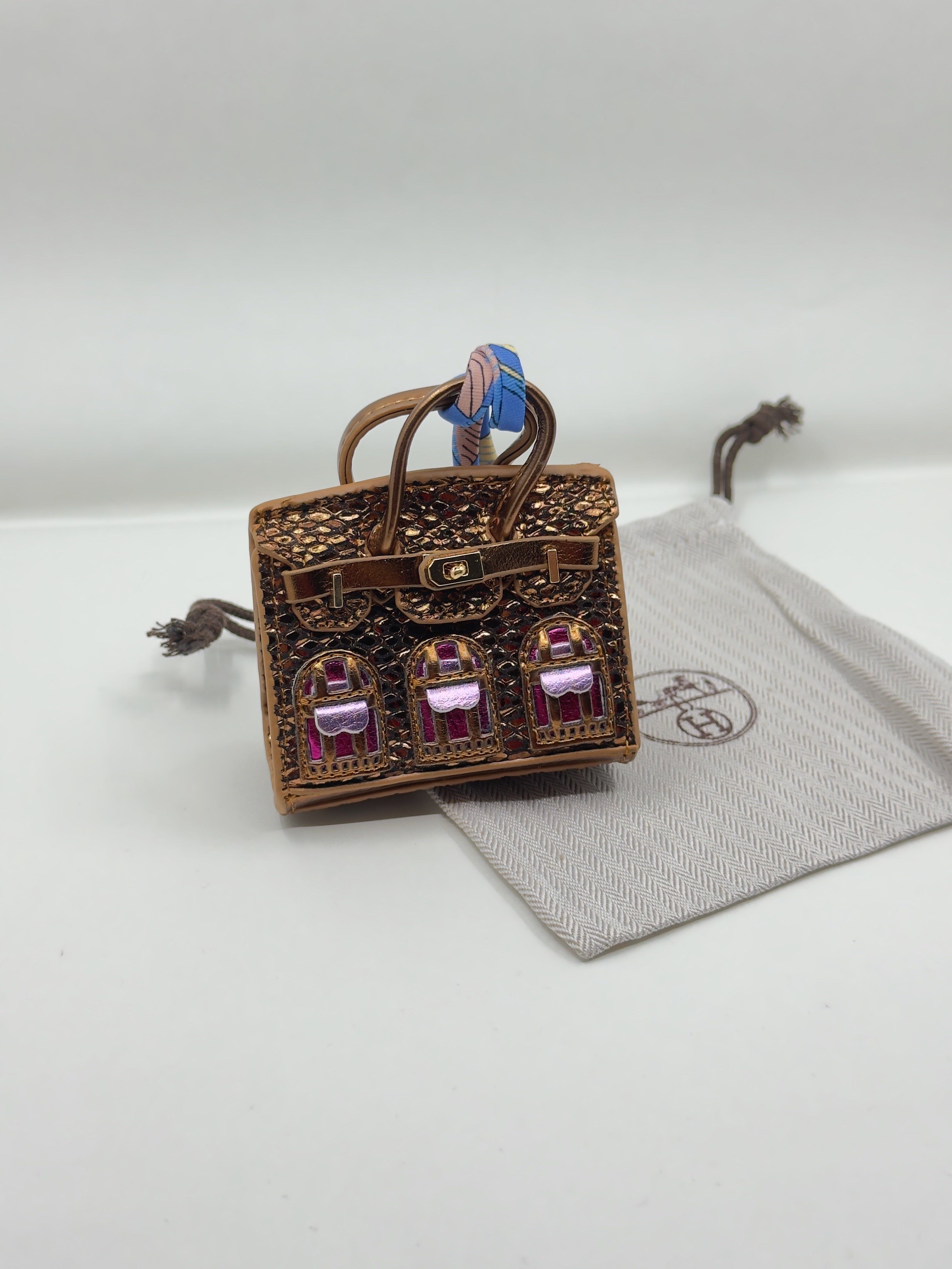 Hrms. Balık Pulu Kahve Birkin Bag Charm