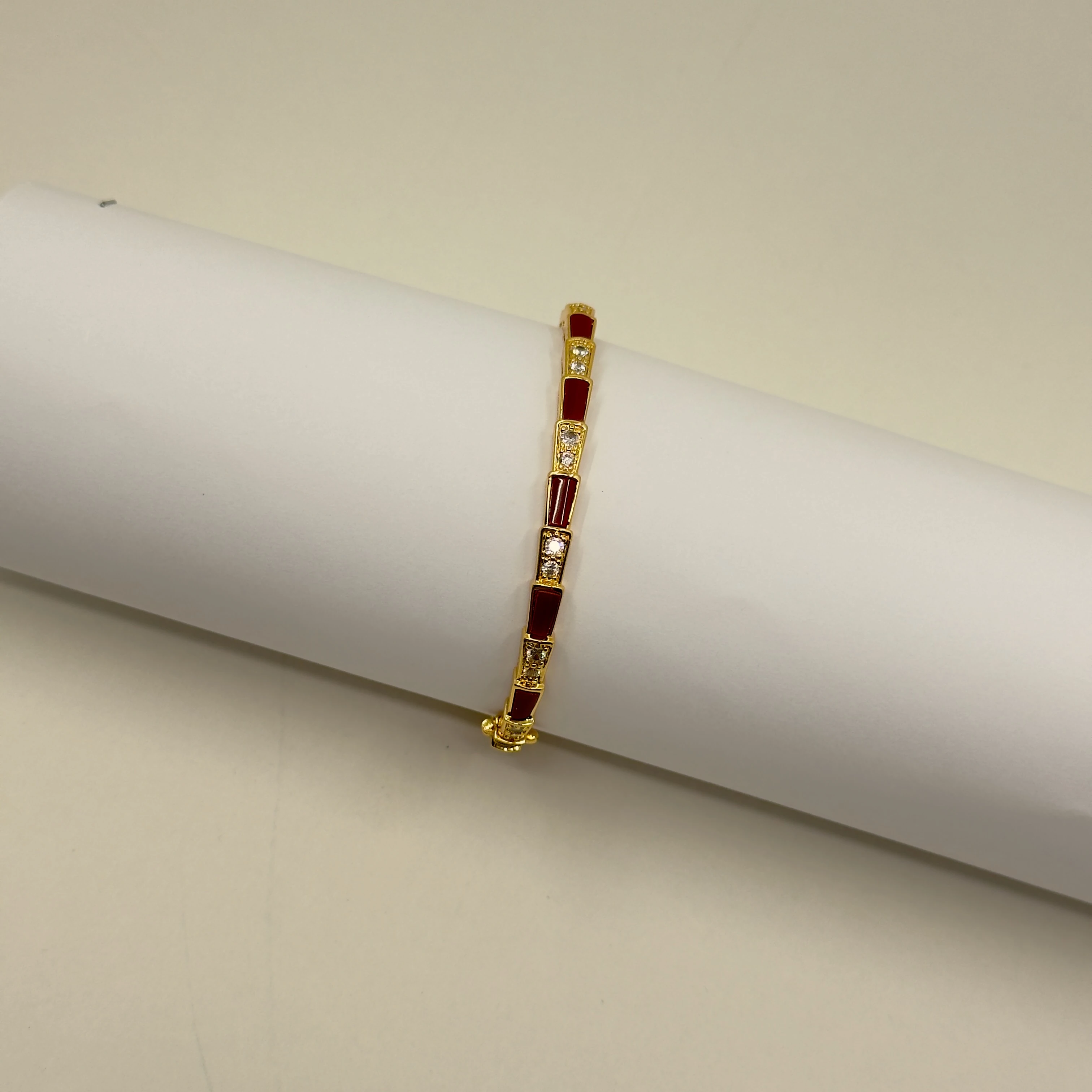 Bvl. Gold Bordo Detay Serpenti Bileklik