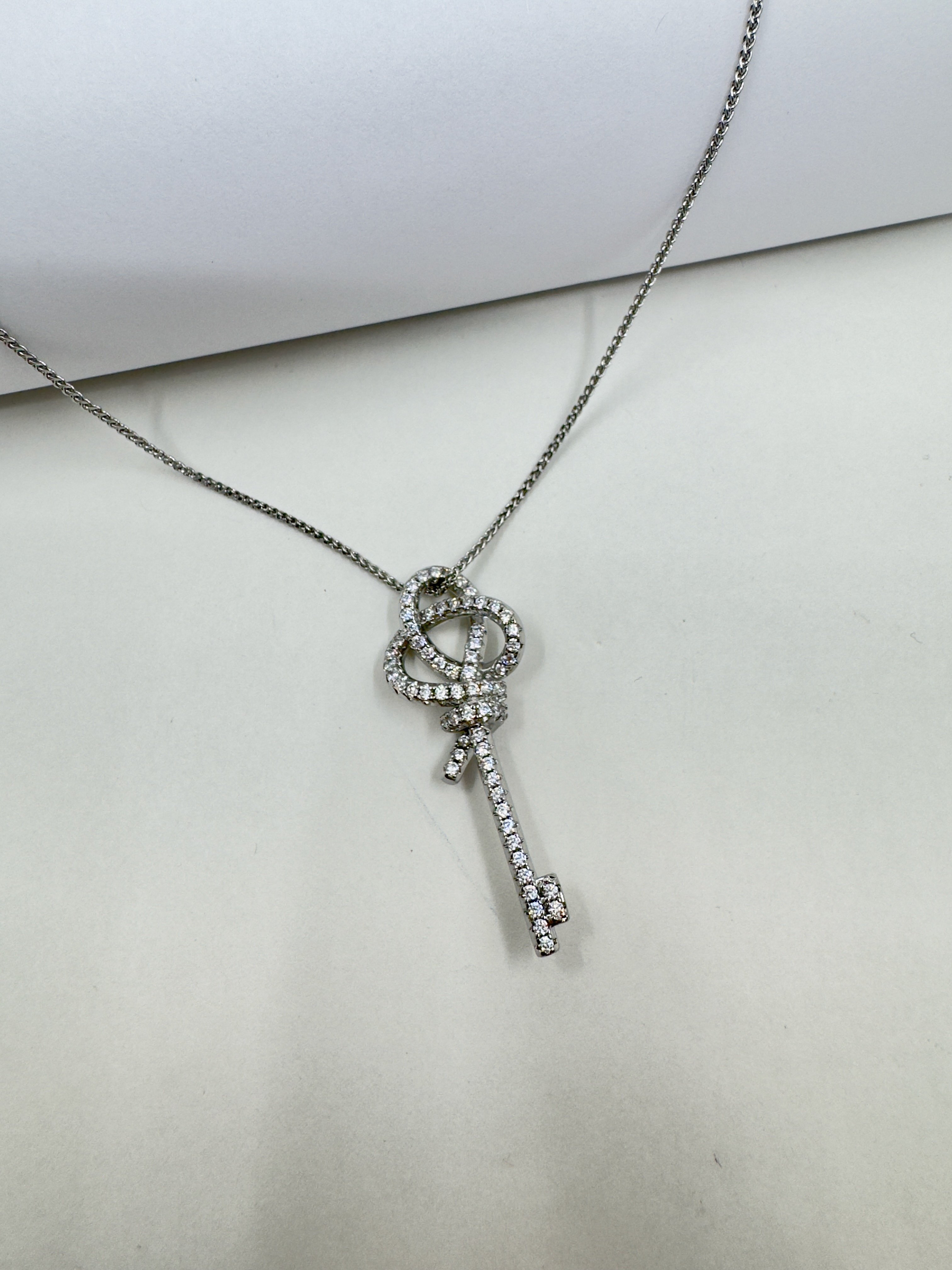 Tiff.Co. Silver Taşlı Key Kolye