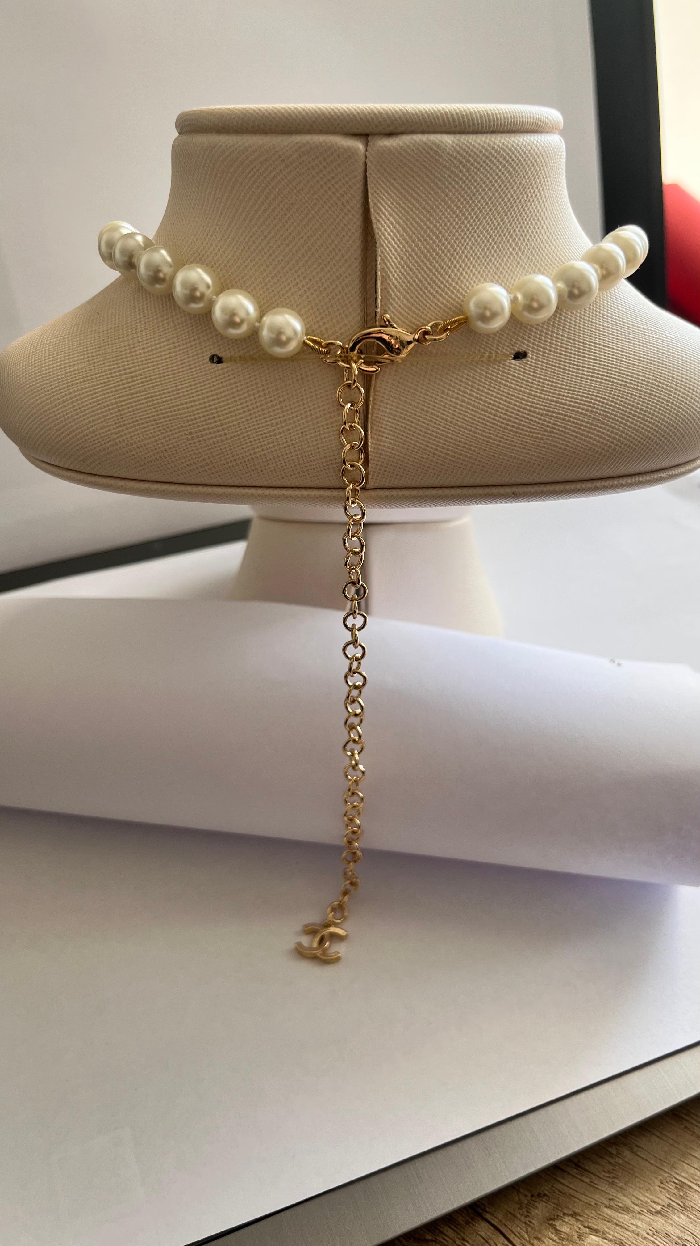 Chnl. İncili Kalp Kolye