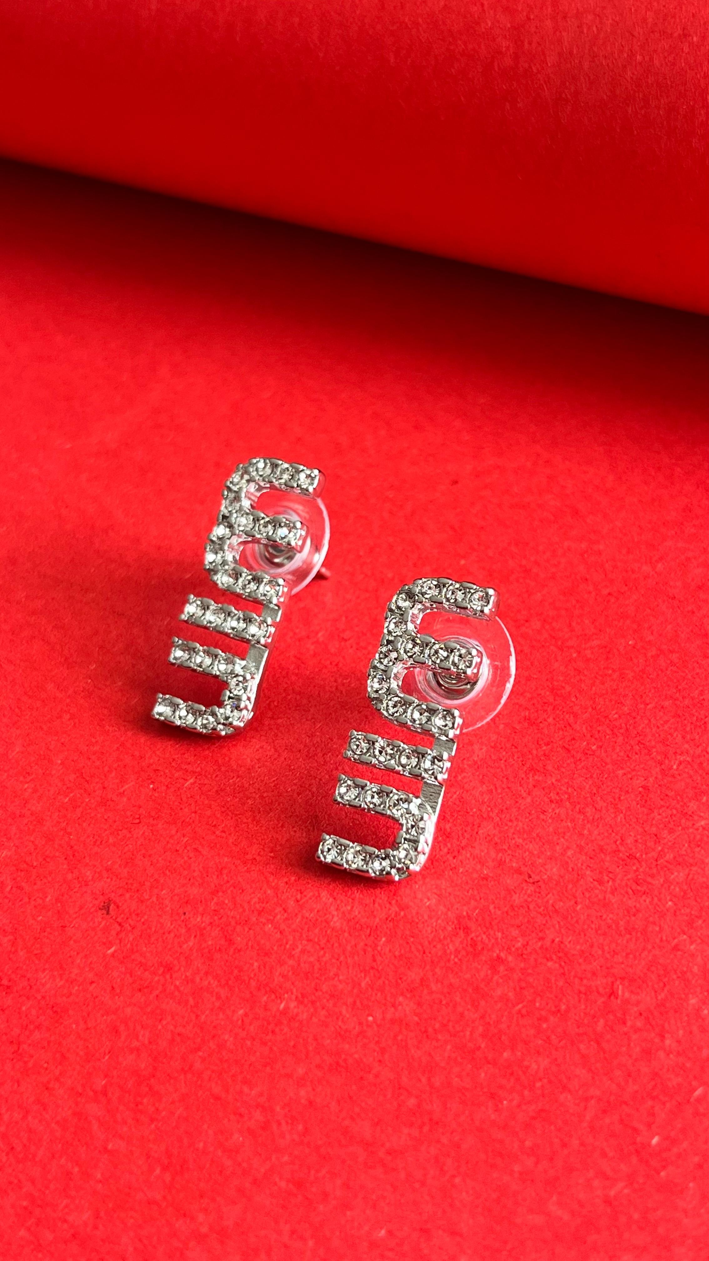Miu.Silver Taşlı Yazı Küpe