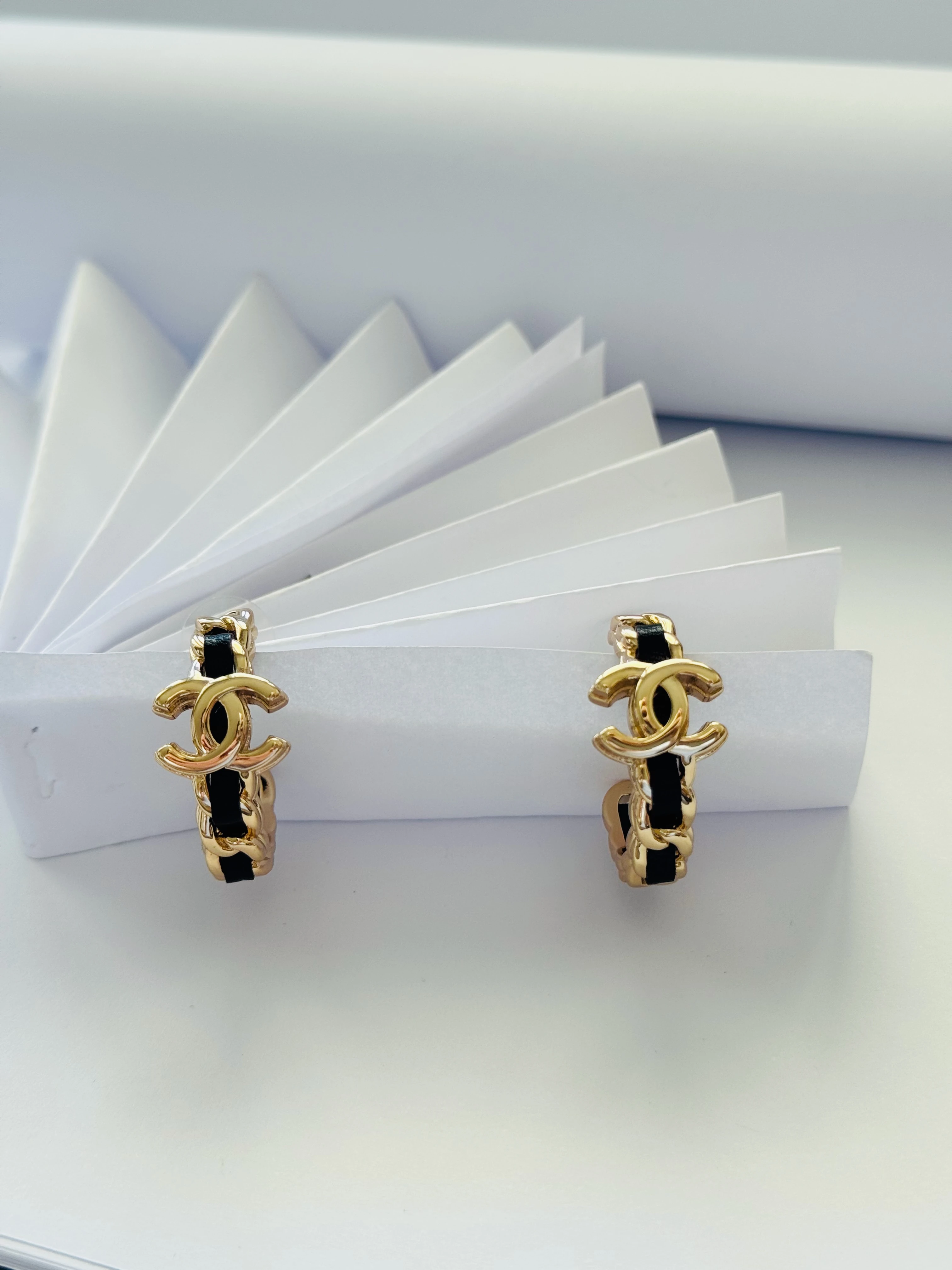 Elegance Noire Küpe