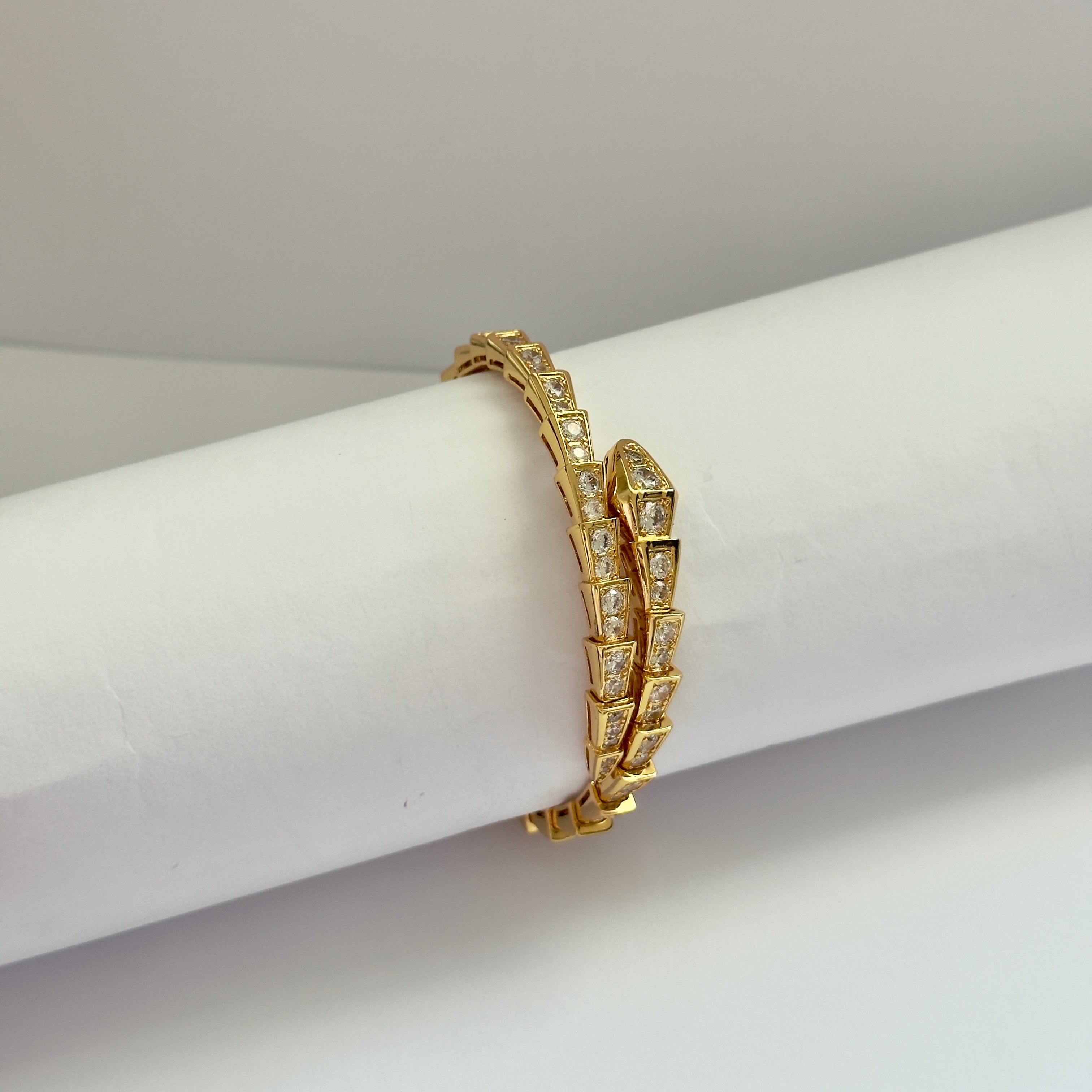 Bvl. Gold Full Taşlı Serpenti Bileklik