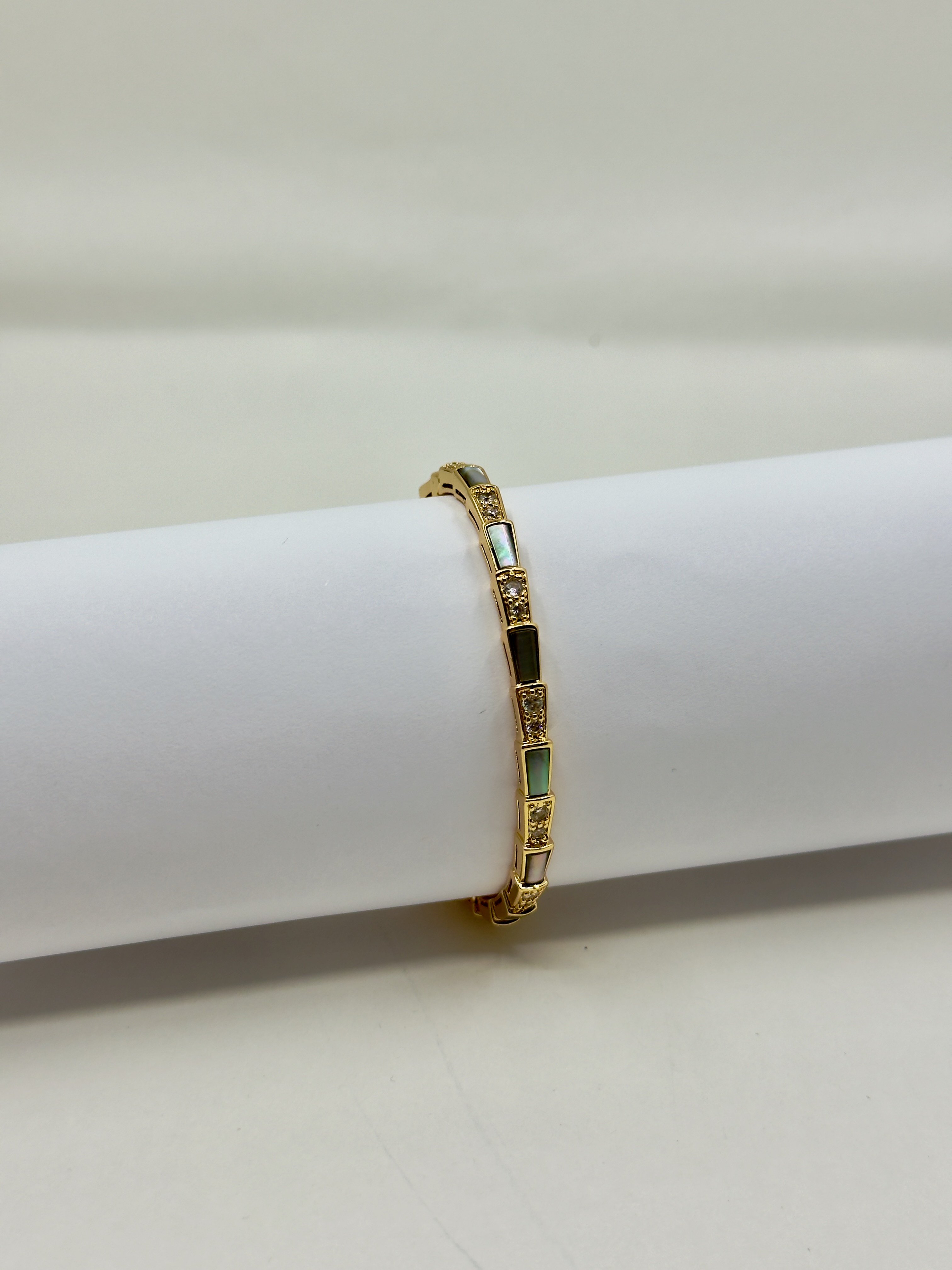 Bvl. Gold Füme Detay Serpenti Bileklik