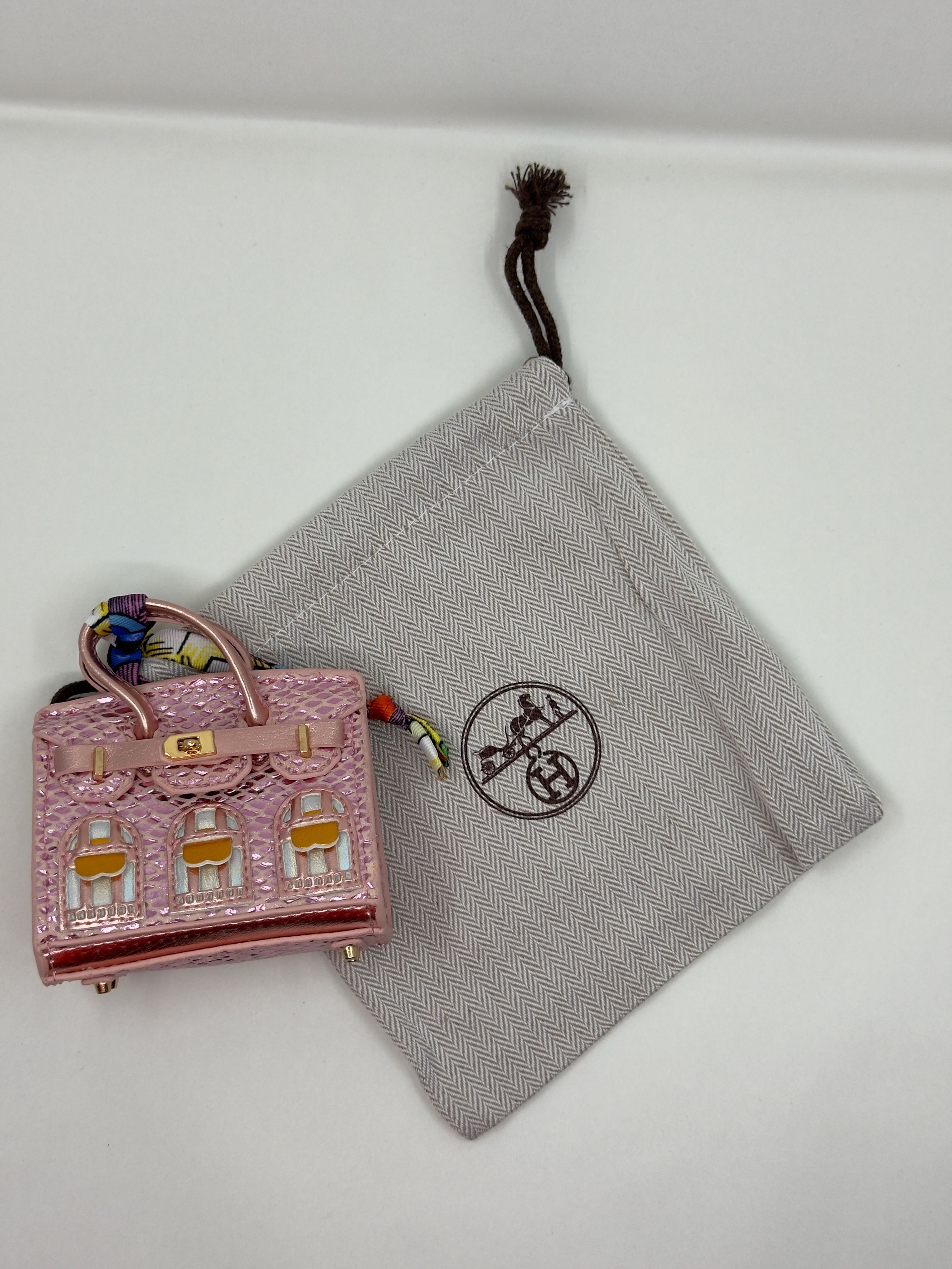 Hrms. Balık Pulu Toz Pembe Birkin Charm