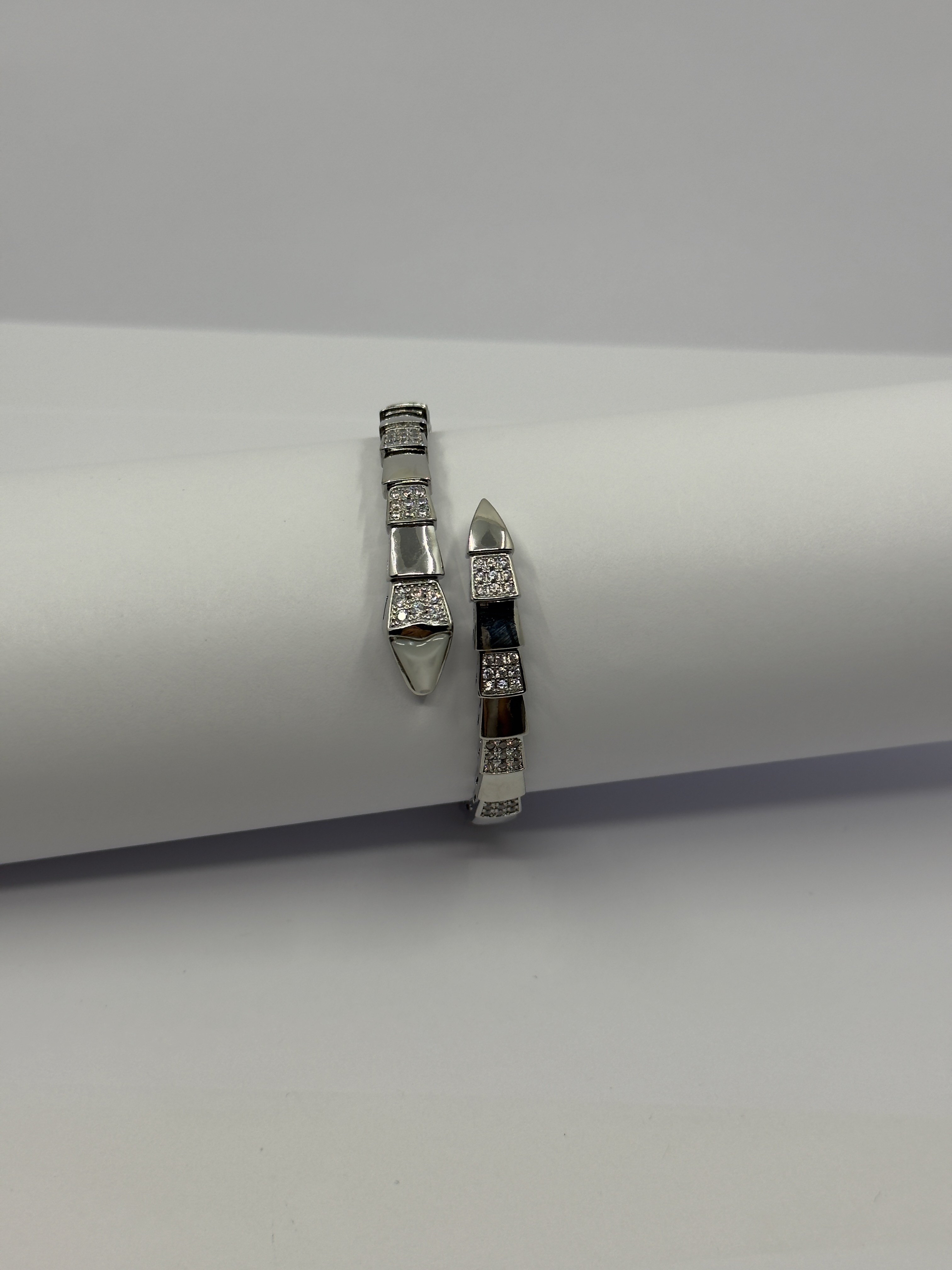 Ara Taşlı Ucu Sedefli Silver Serpenti Bileklik