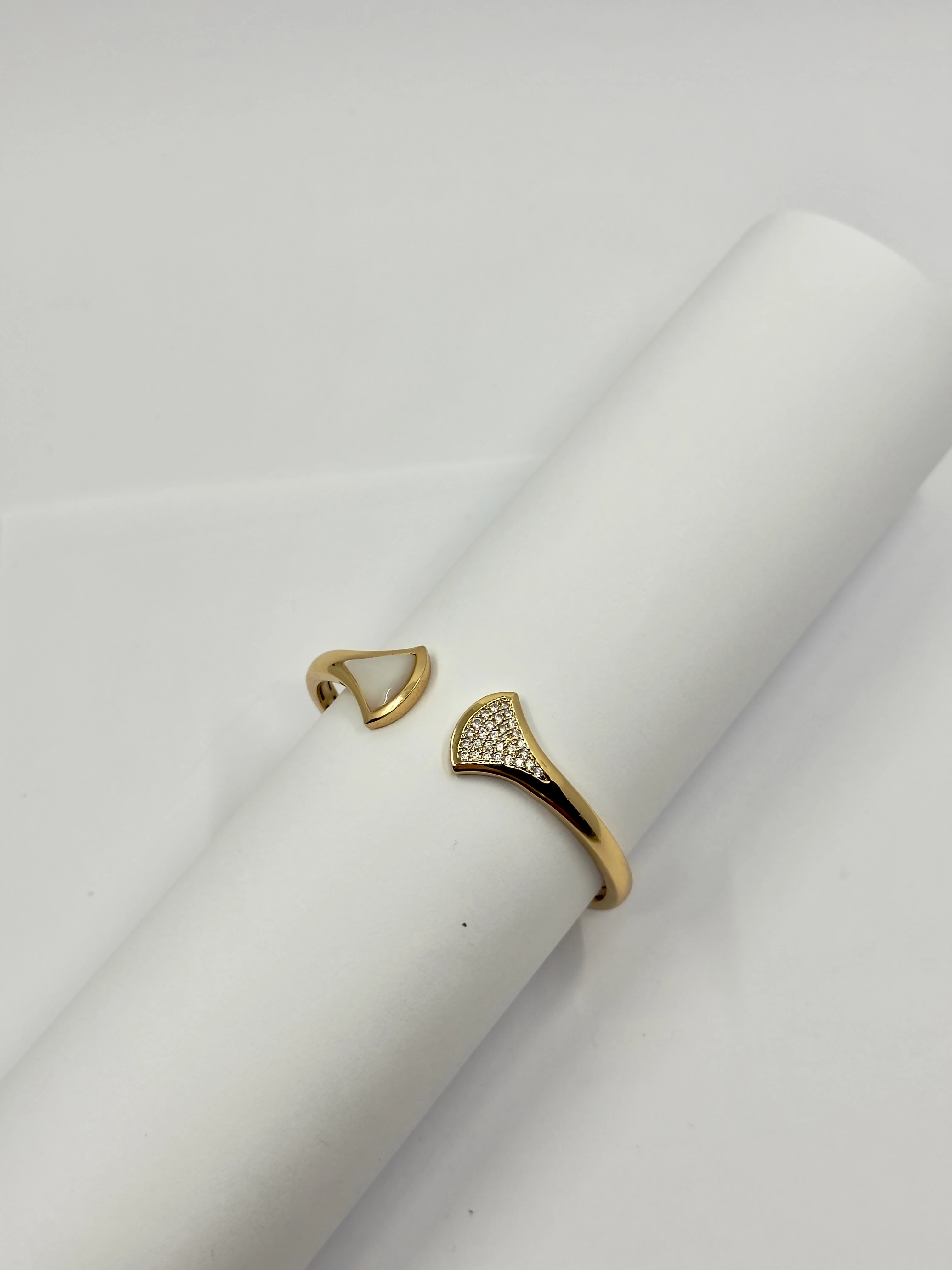 Sedef ve Taşlı Divas Dream Bileklik