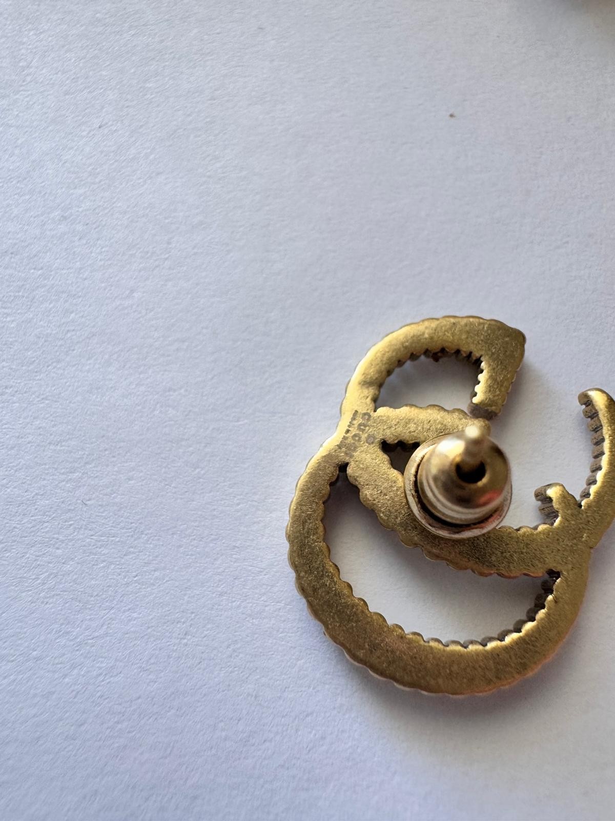 Gcci. GG Gold Çivi Küpe