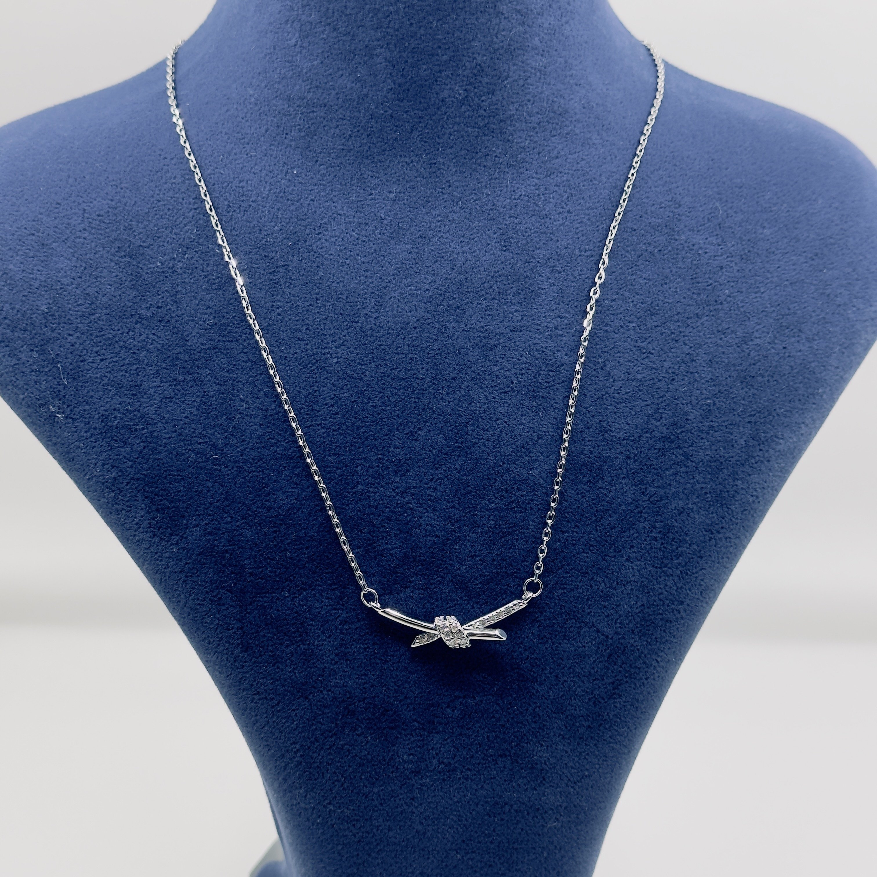 TiffCo. Silver Taşlı Knot Kolye