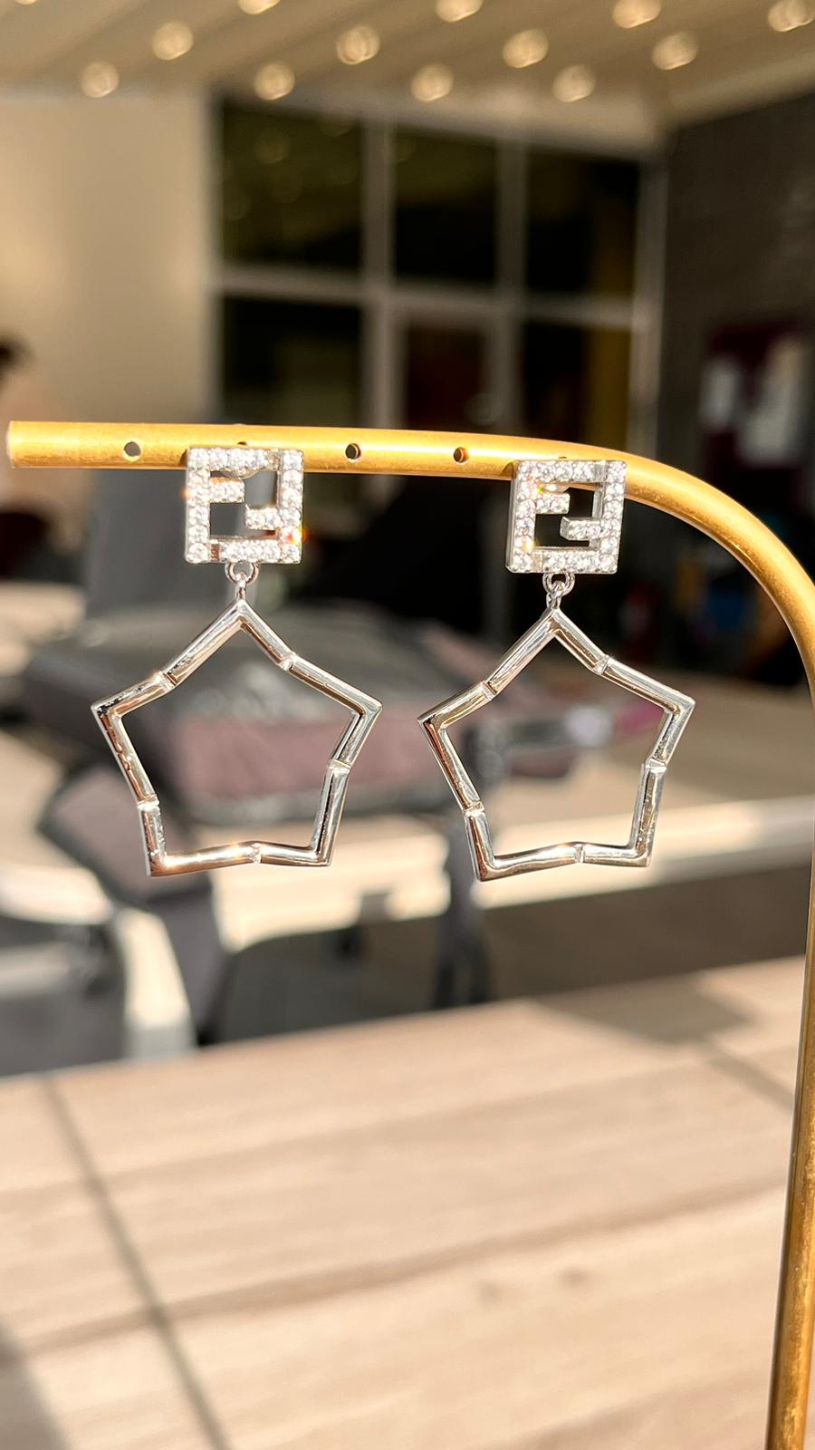 Fndi.Silver Yıldız Küpe