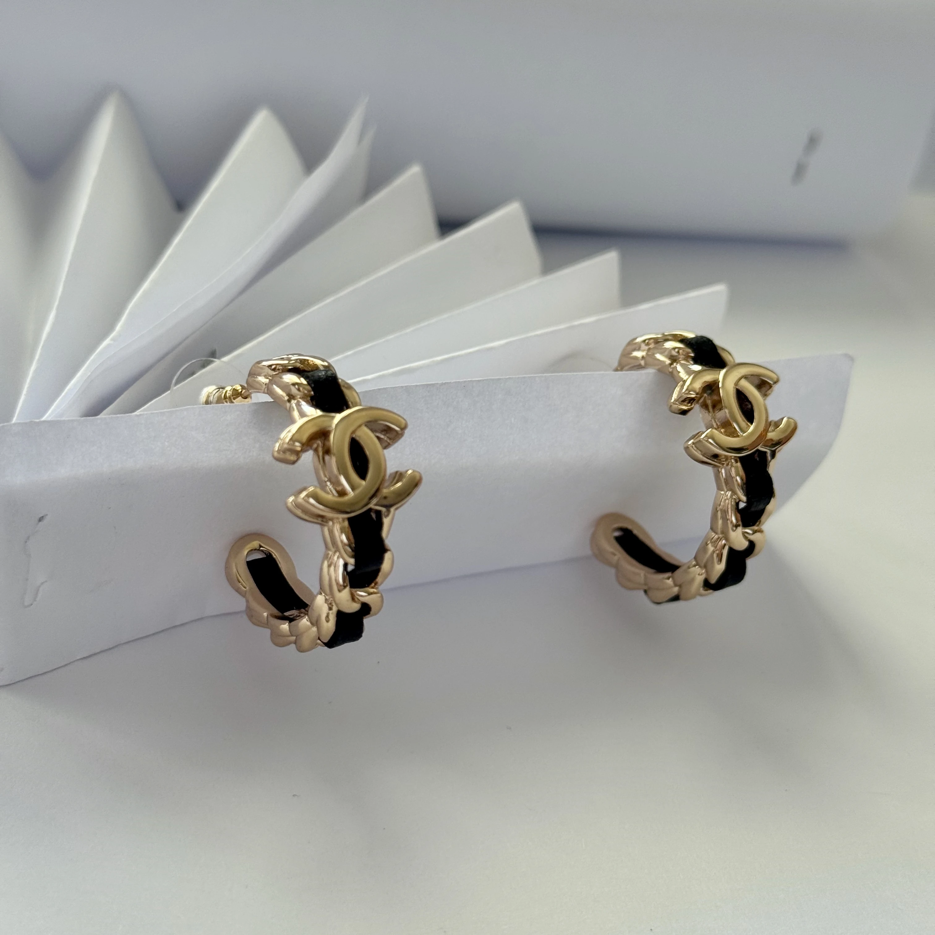 Elegance Noire Küpe