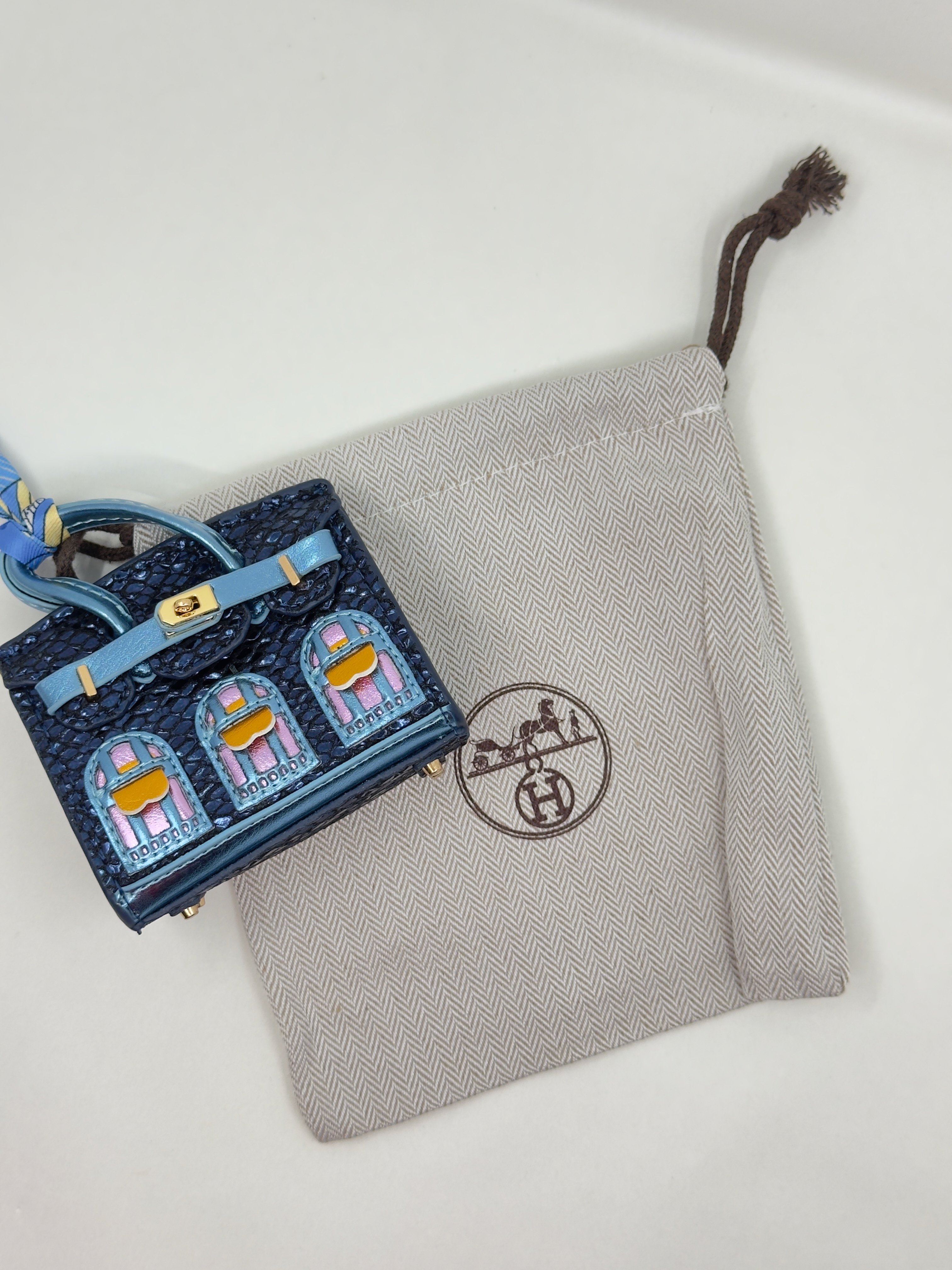 Hrms. Balık Pulu Mavi Birkin Bag Charm
