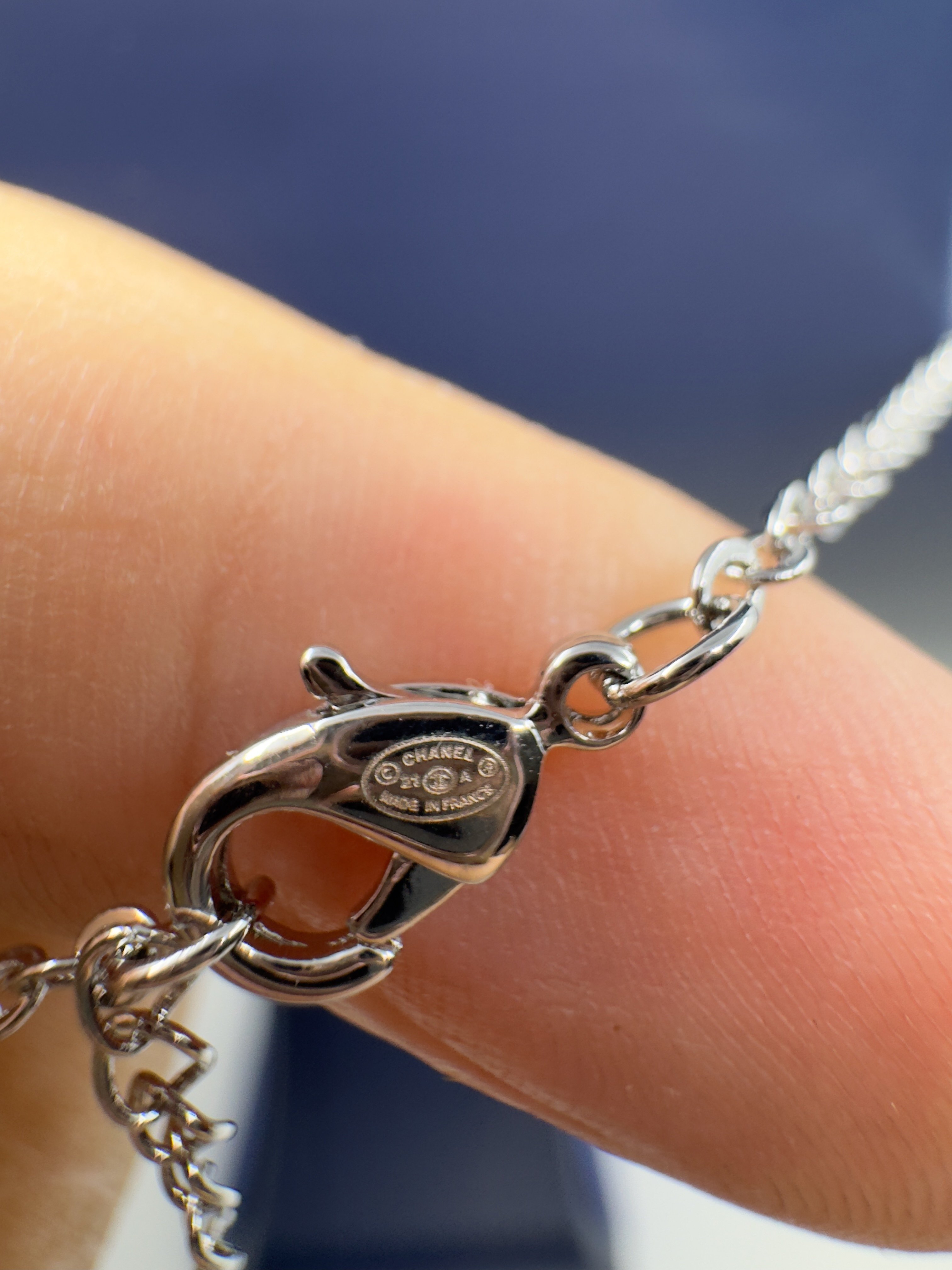 Chnl. Collier de Fleurs Avec Pierres Kolye