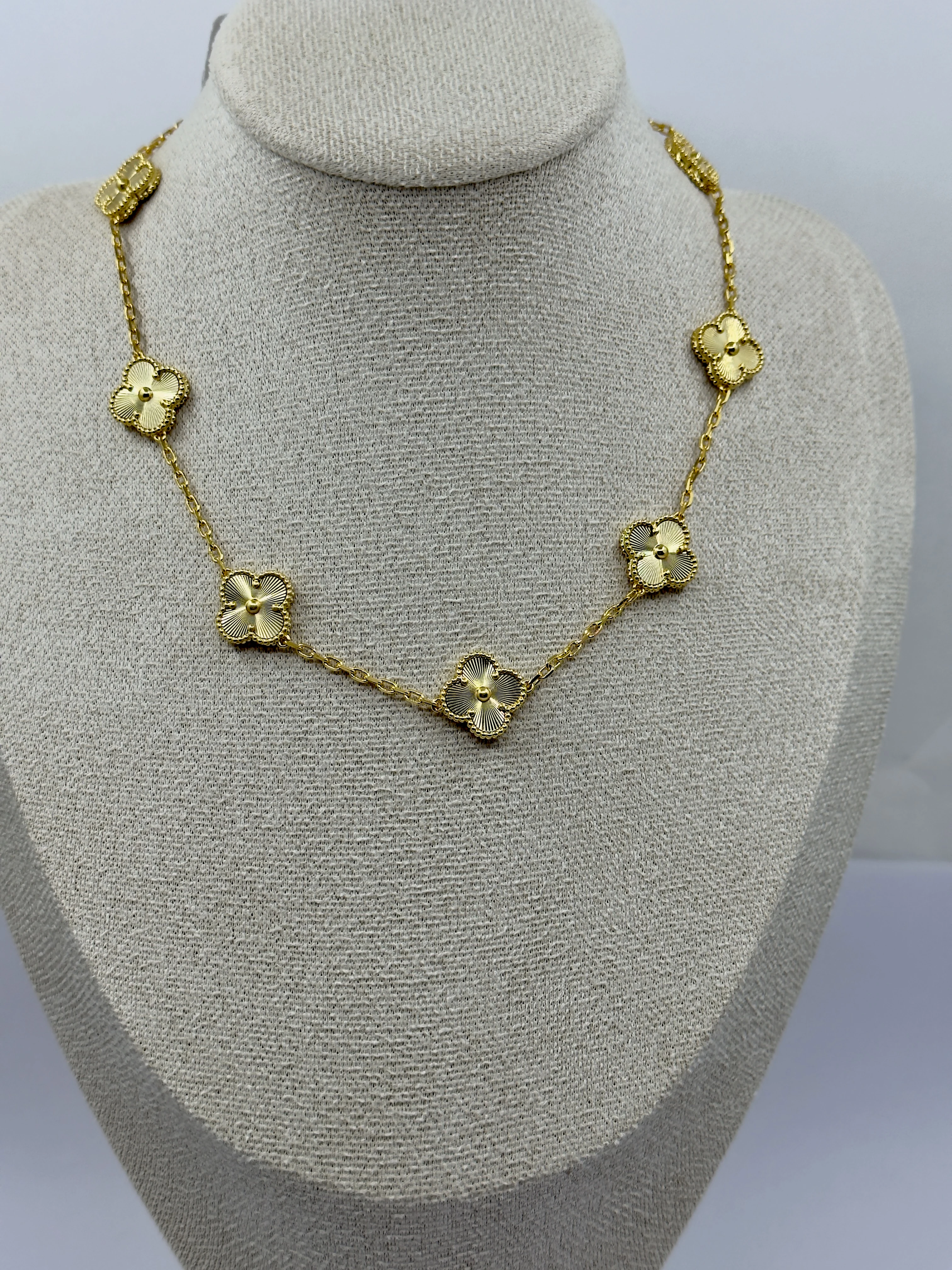 10 Yonca Full Gold Kolye