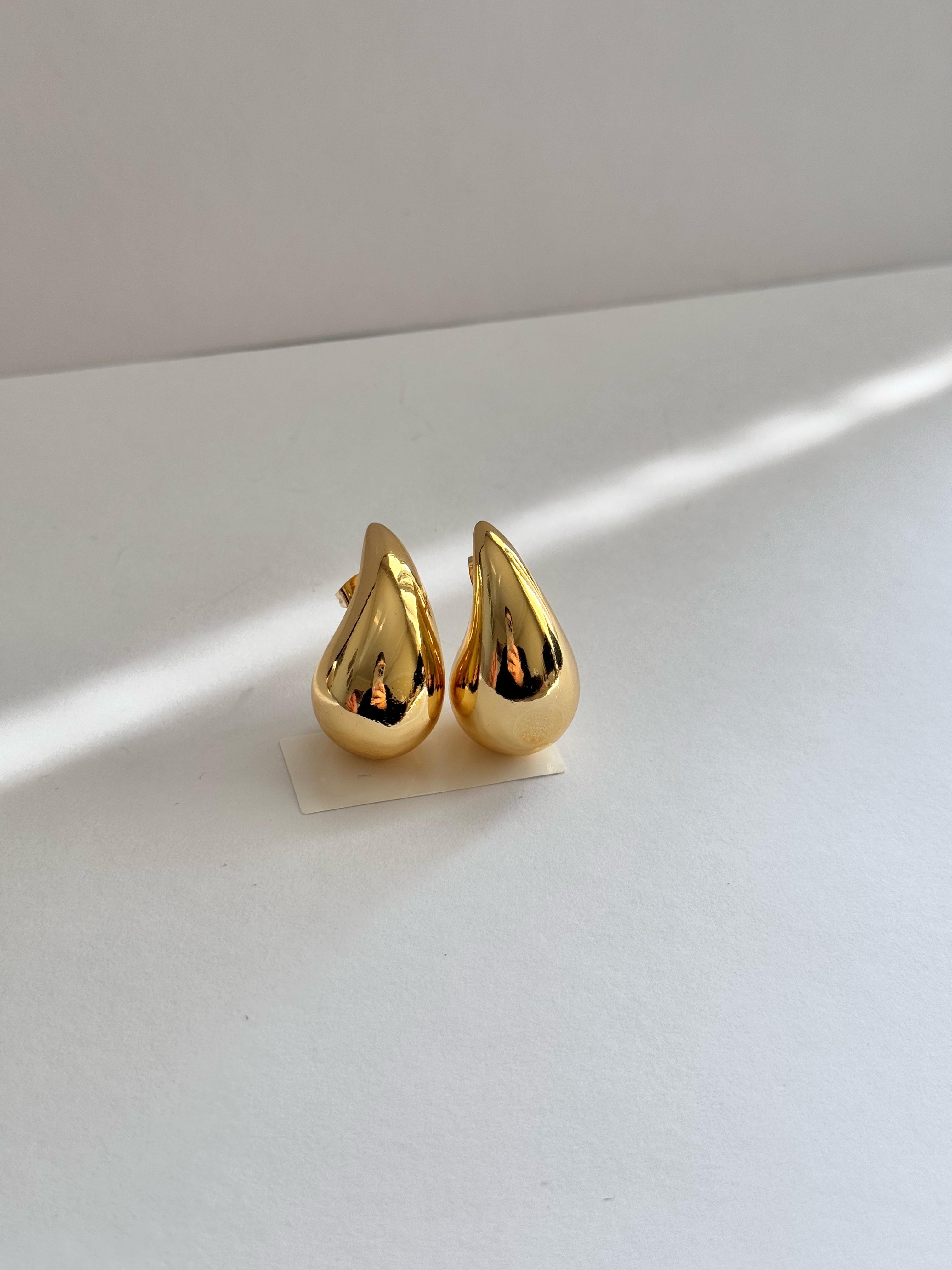 Botte. Gold Damla Küpe