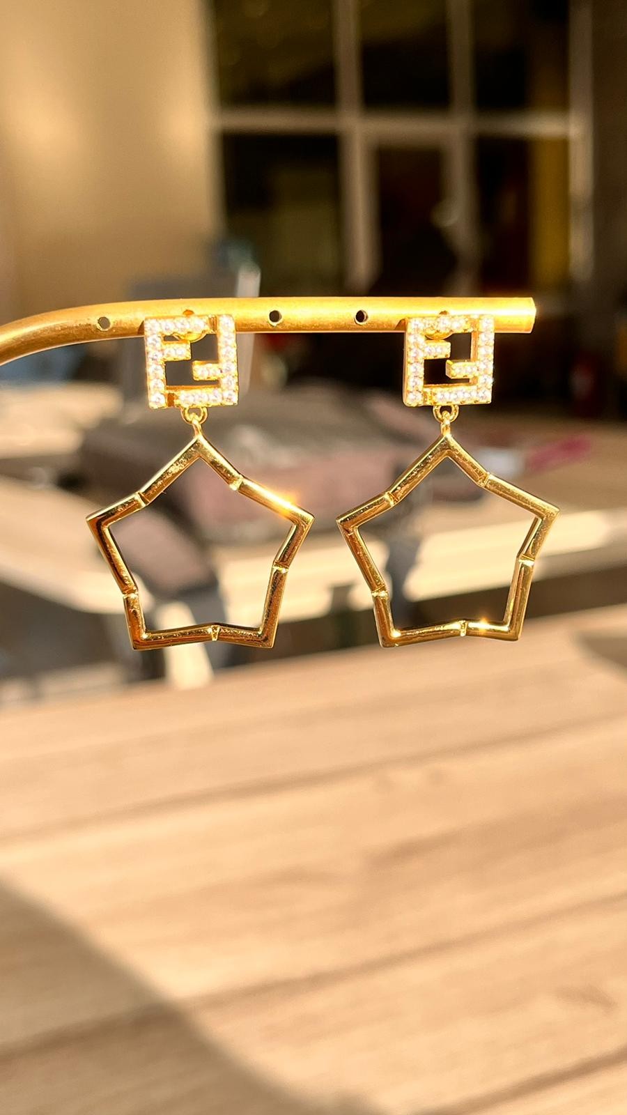 Fndi.Gold Yıldız Küpe