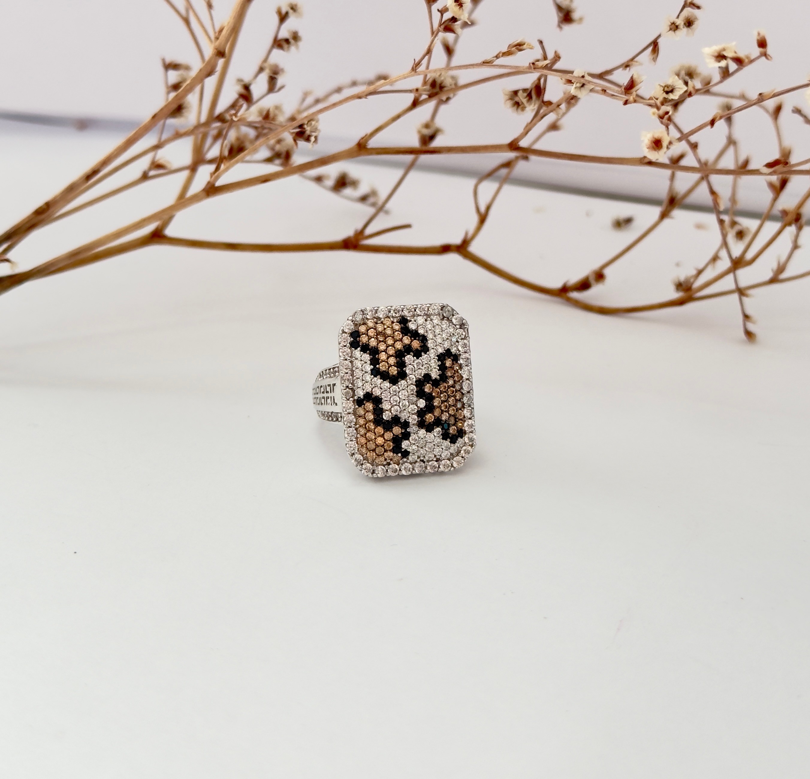 Nebula. Leopard Glow Yüzük