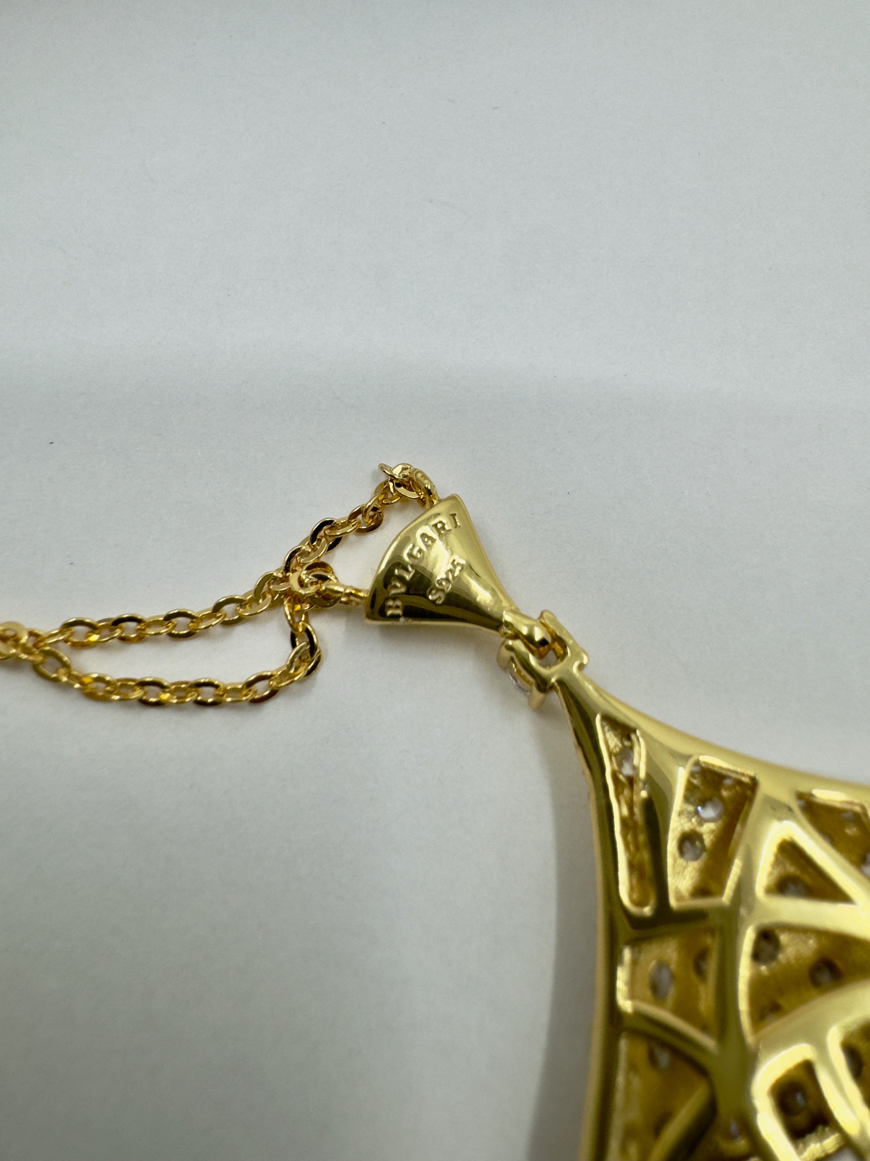 Prem. Bvlgri Divas Dream Gold Taşlı Kolye