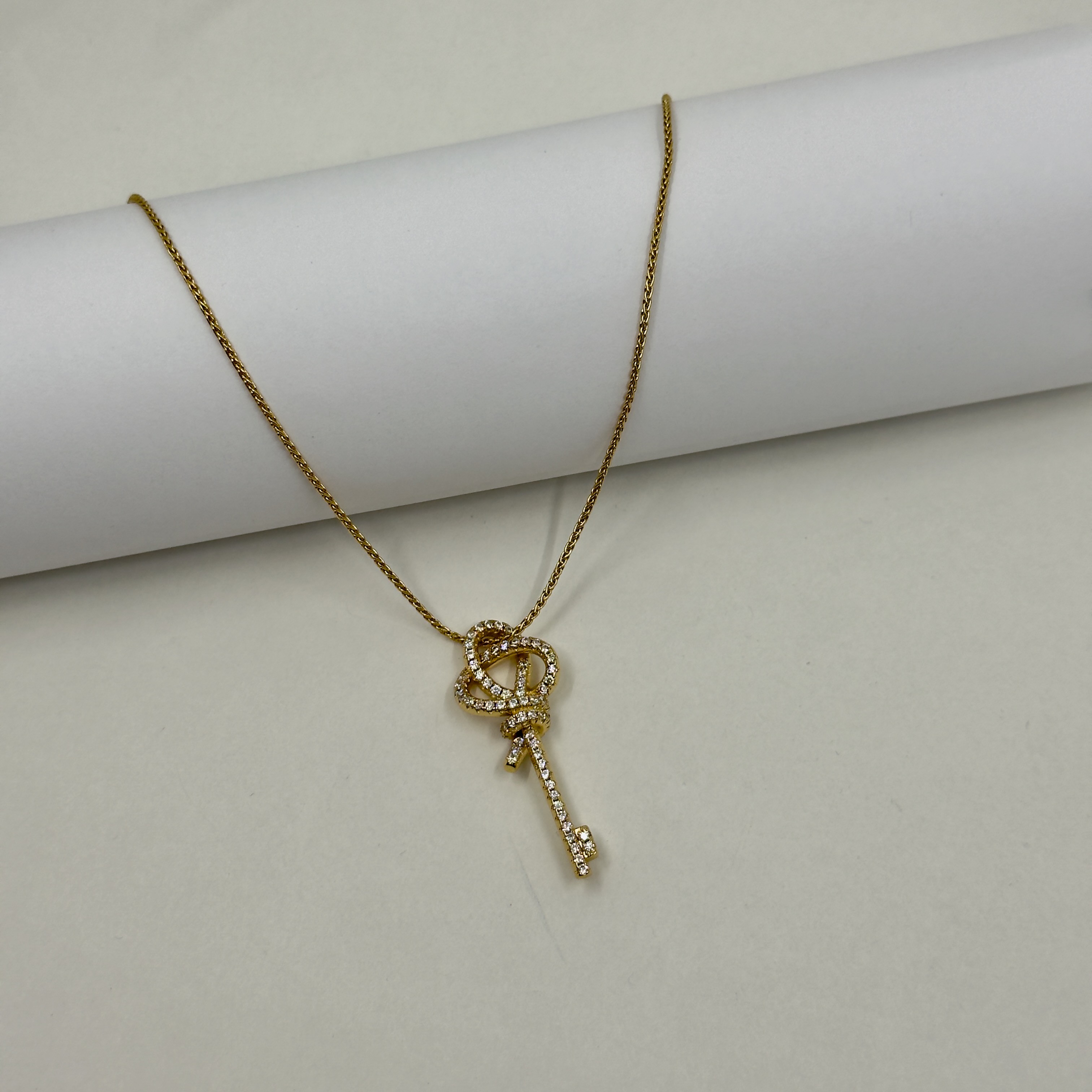 Tiff.Co. Gold Taşlı Key Kolye