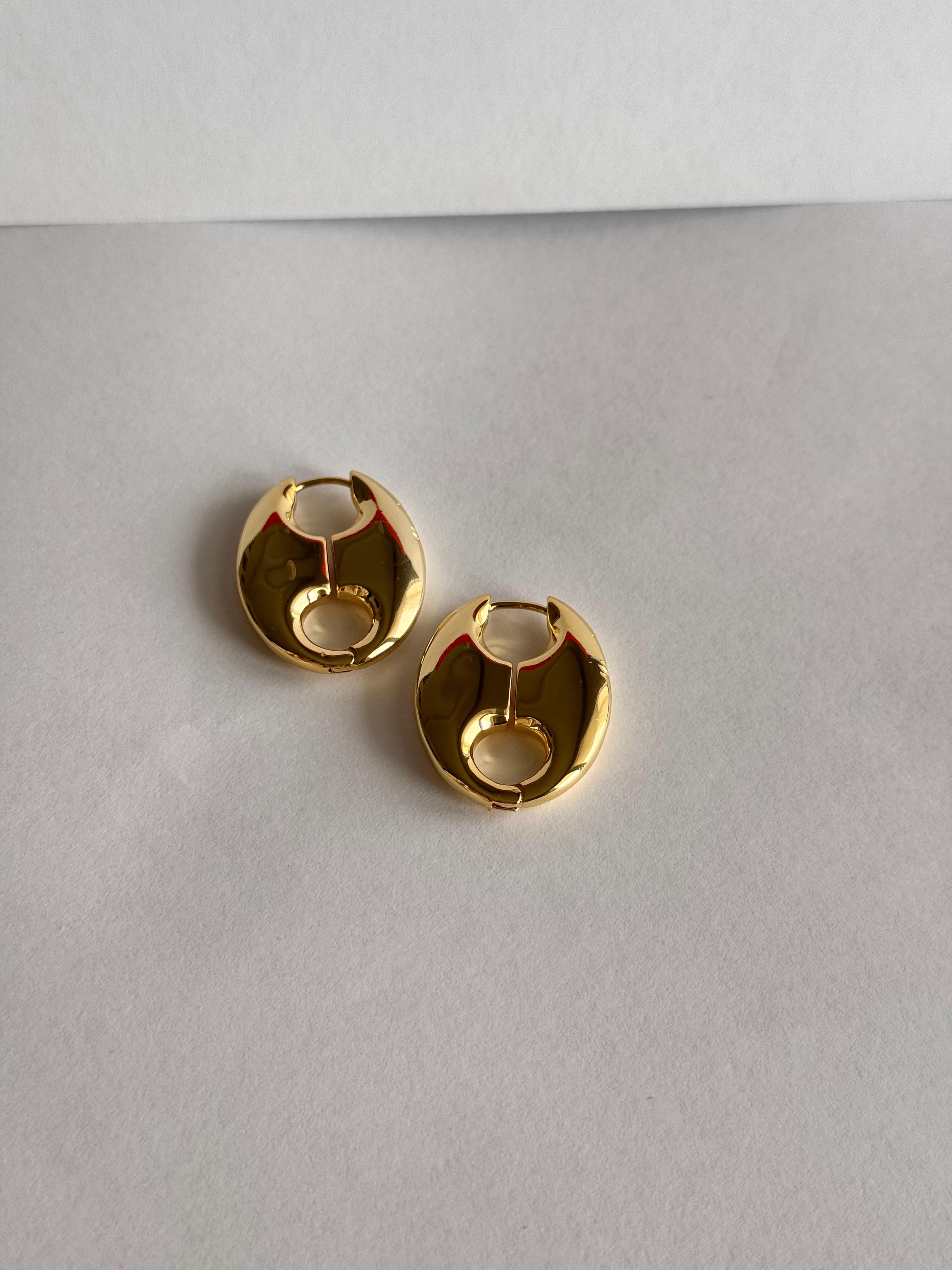 Gcci. Gold Hoop Küpe