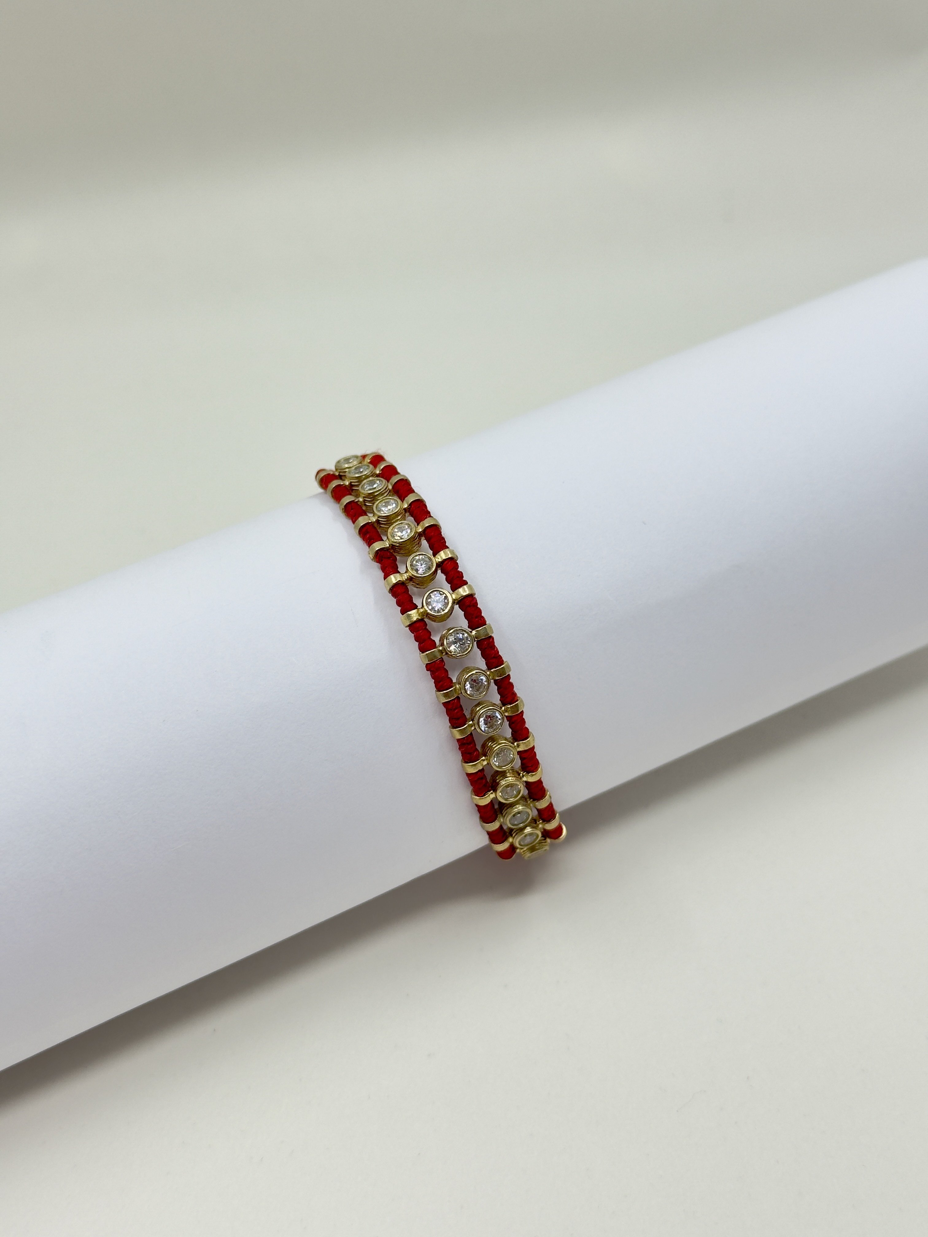 Soleil. Crimson Orbit Kırmızı Bileklik