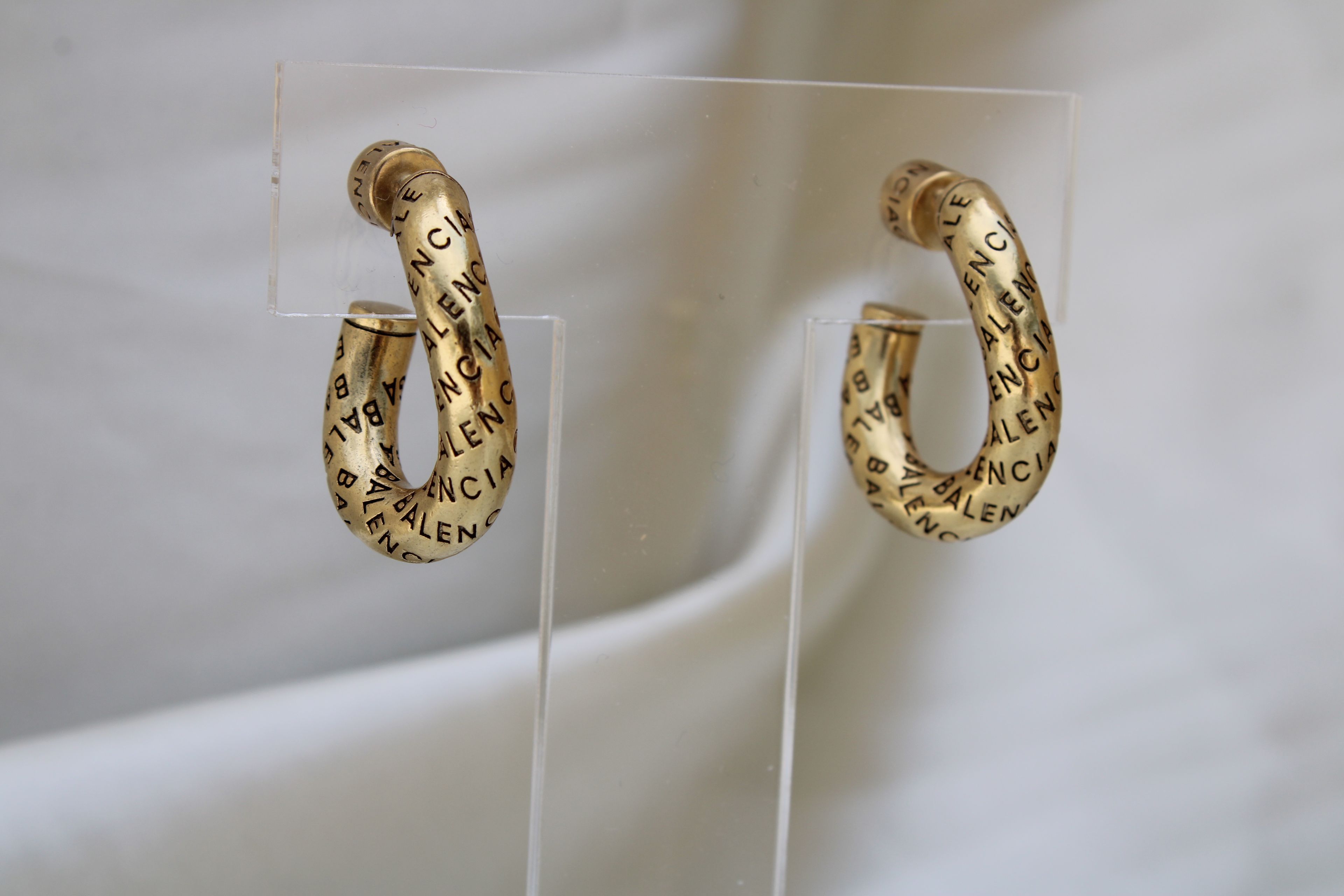 blciaga gold asimetrik küpe