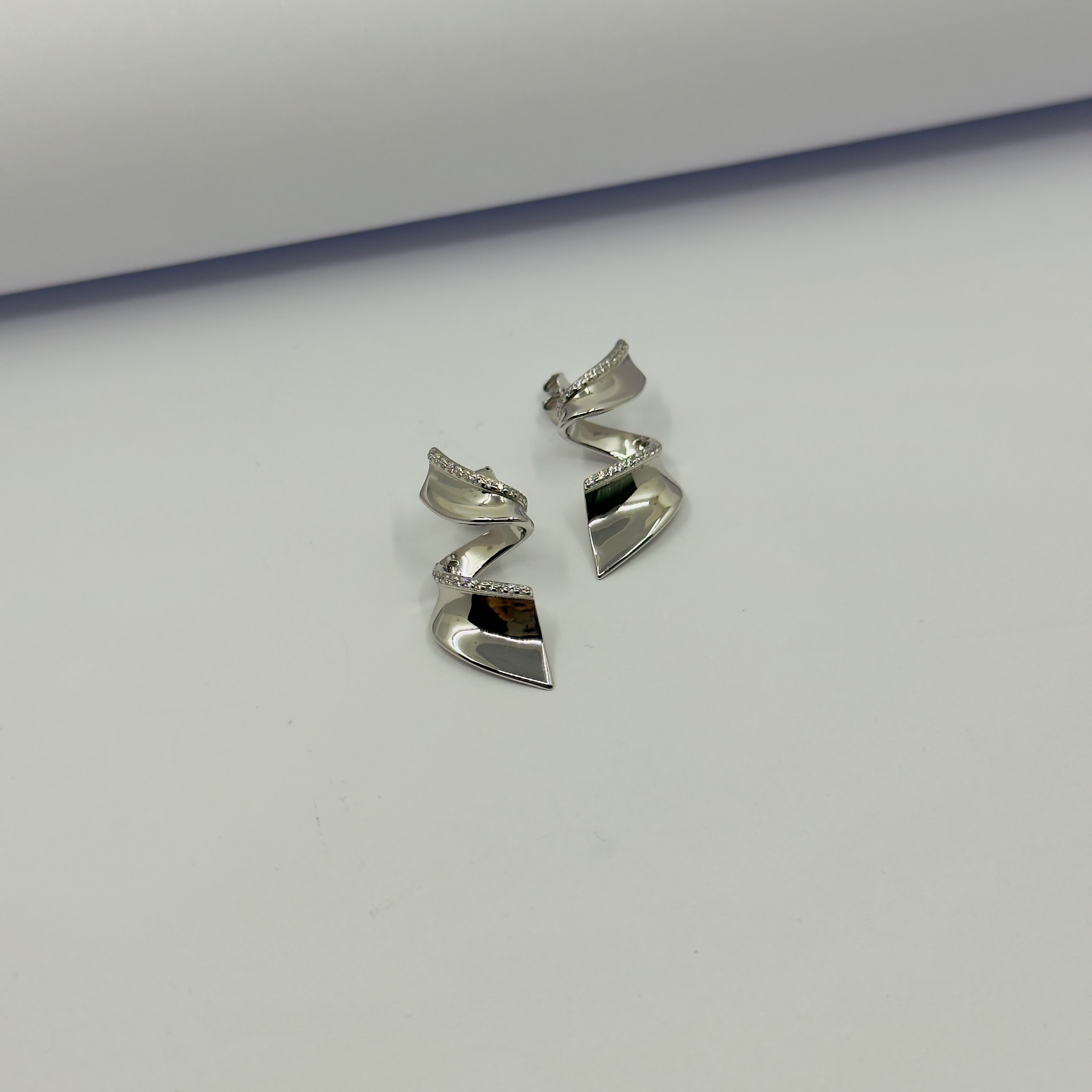 Silver Zephyr Küpe