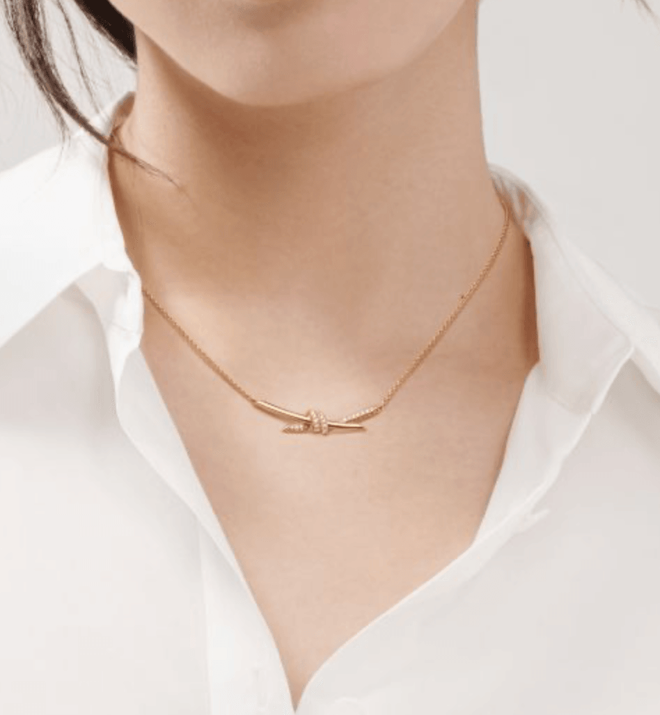 TiffCo. Gold Taşlı Knot Kolye